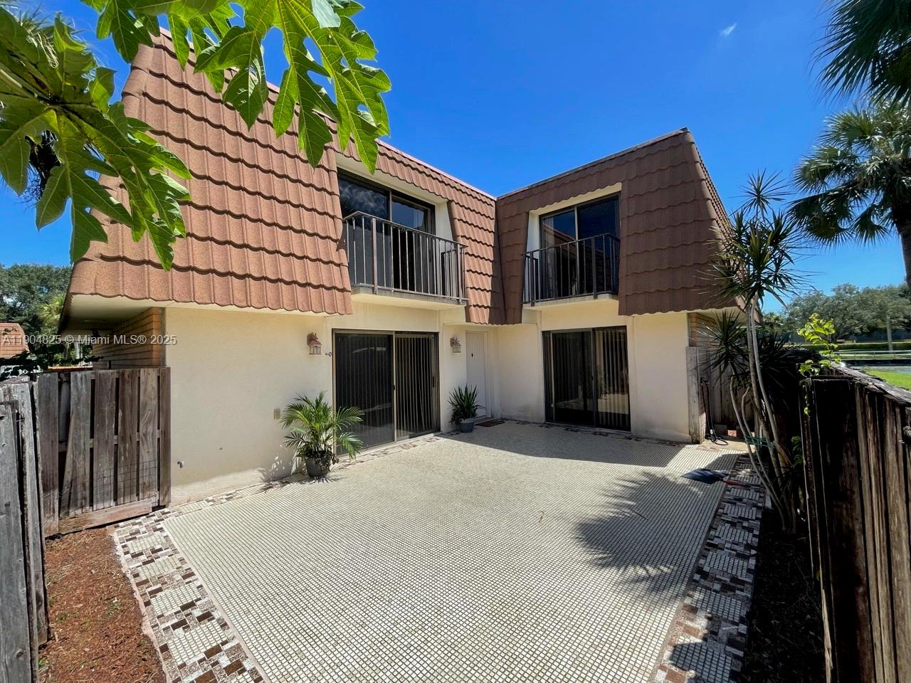 Village Of Sandalwood Lak