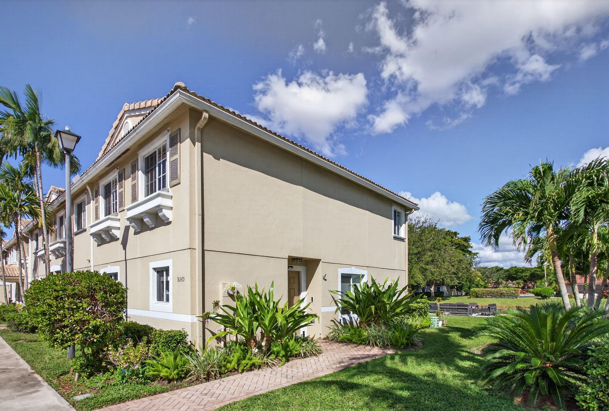 Homes for sale in Tamarac, FL | 9265 Chambers St #9265, Tamarac, FL 33321 | MLS# F10533411