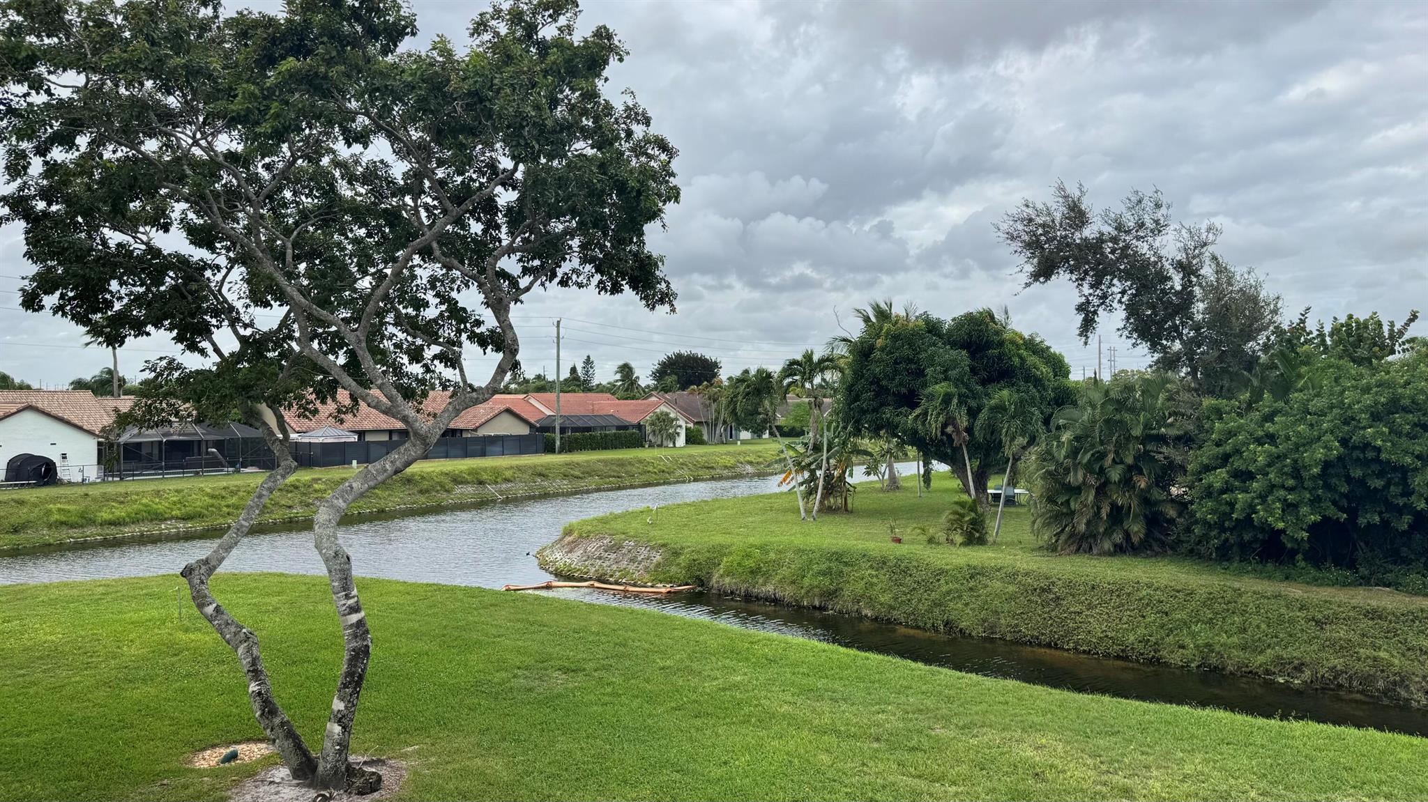 Platina/ Carrara Village