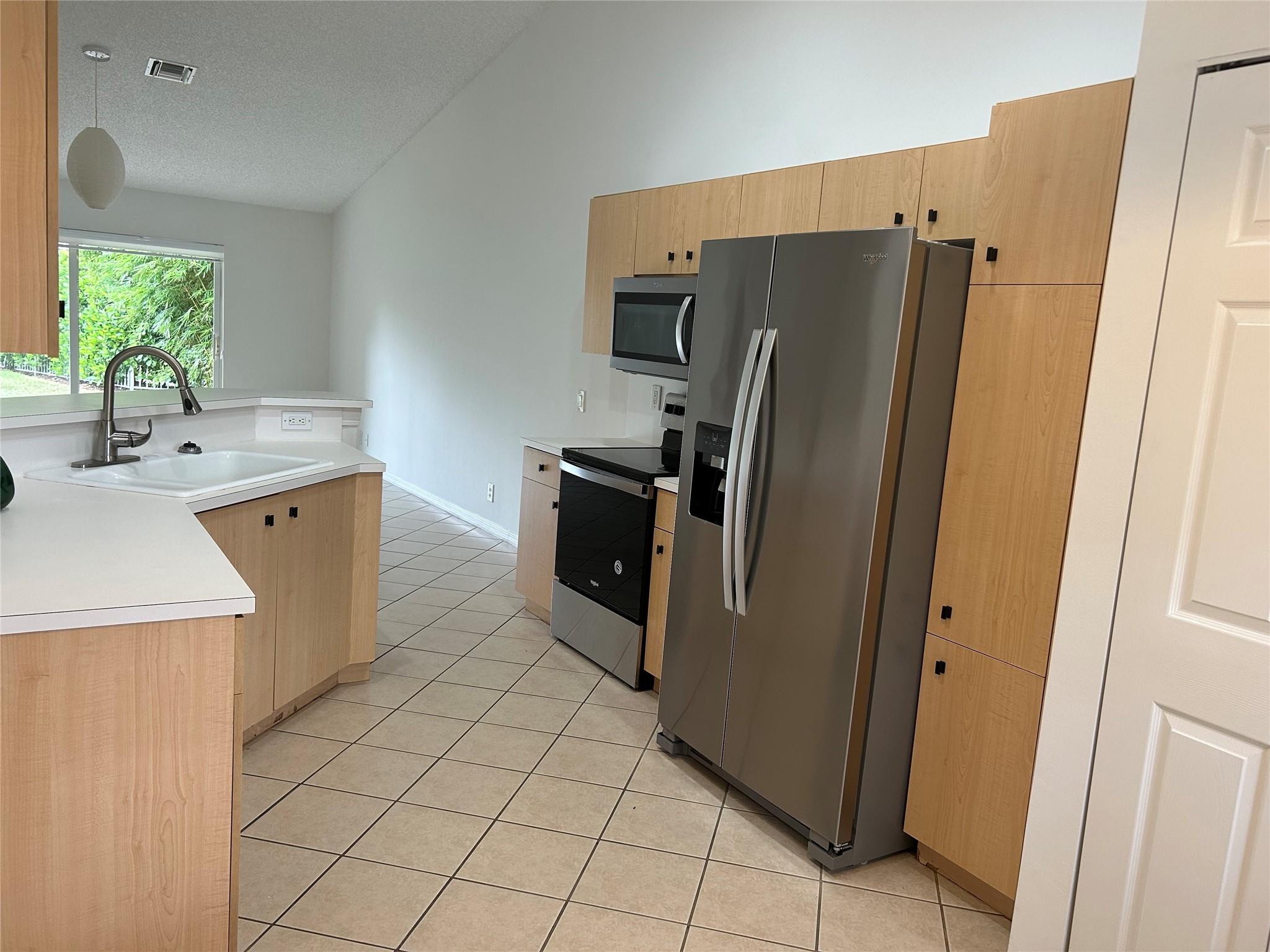 Homes for sale in Weston, FL | 1949 Cygnus Ct #1949, Weston, FL 33327 | MLS# F10534117