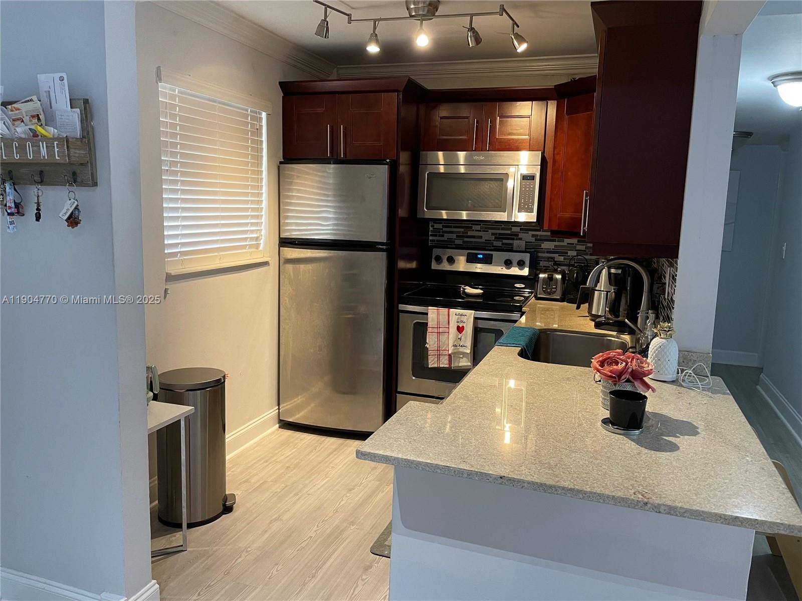 Courtyards At Kendall Con