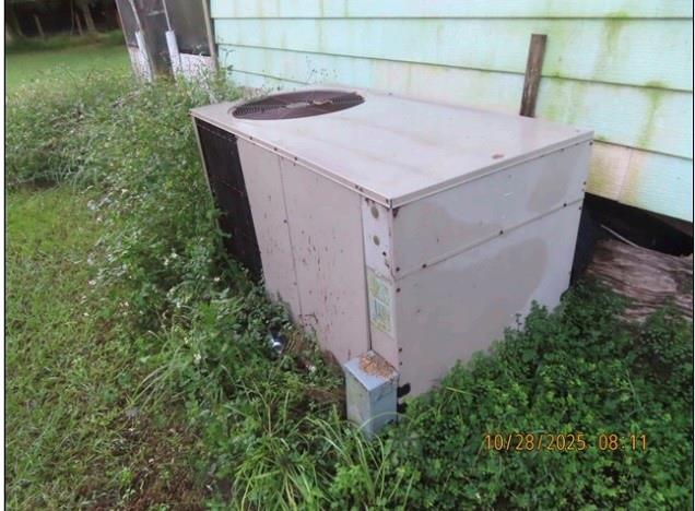 Homes for sale in Okeechobee, FL | 5889 Ne 2nd St, Okeechobee, FL 34974 | MLS# F10534080