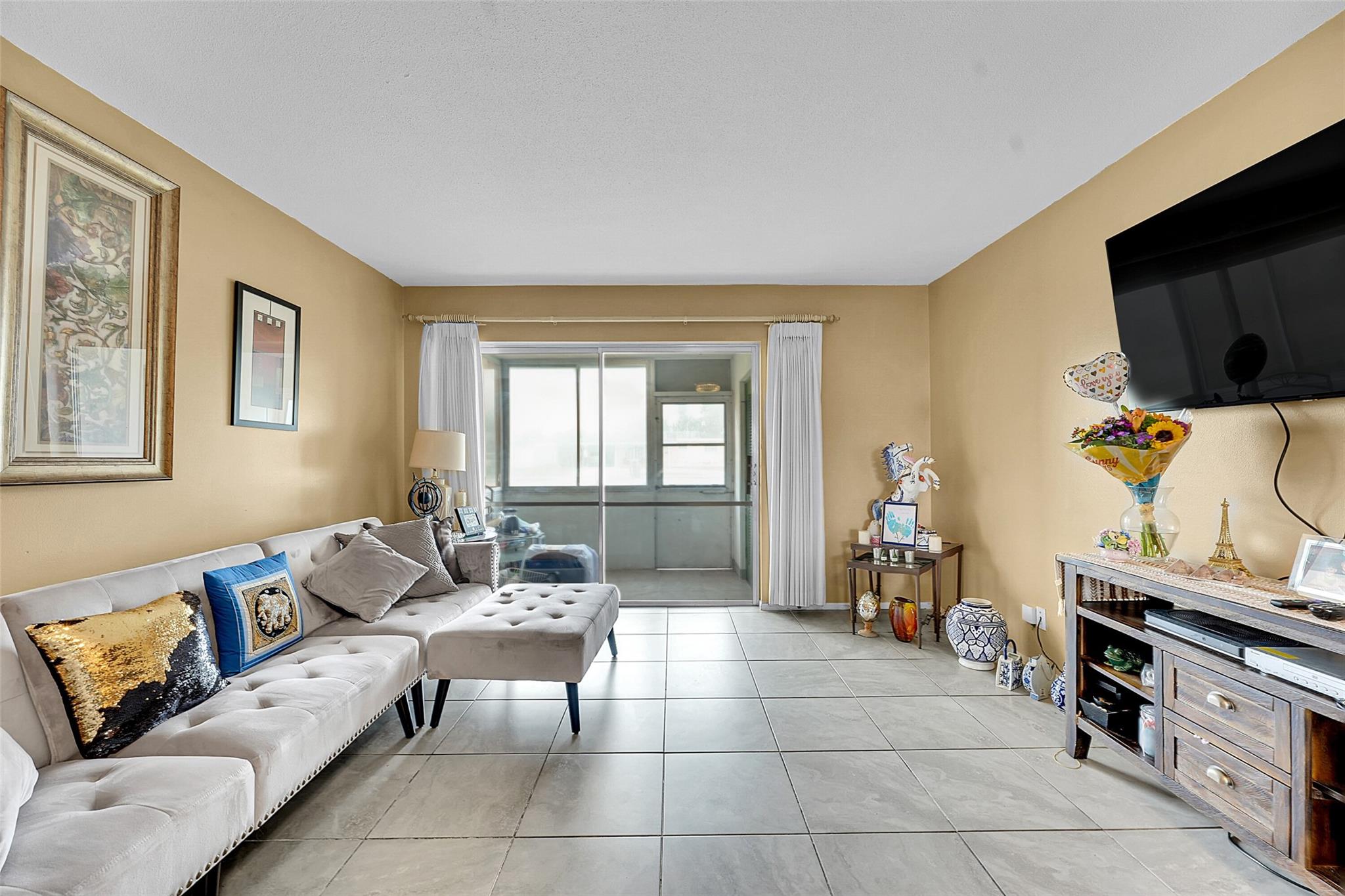 Homes for sale in West Palm Beach, FL | 2769 Ashley Dr West #Unit F, West Palm Beach, FL 33415 | MLS# F10533651