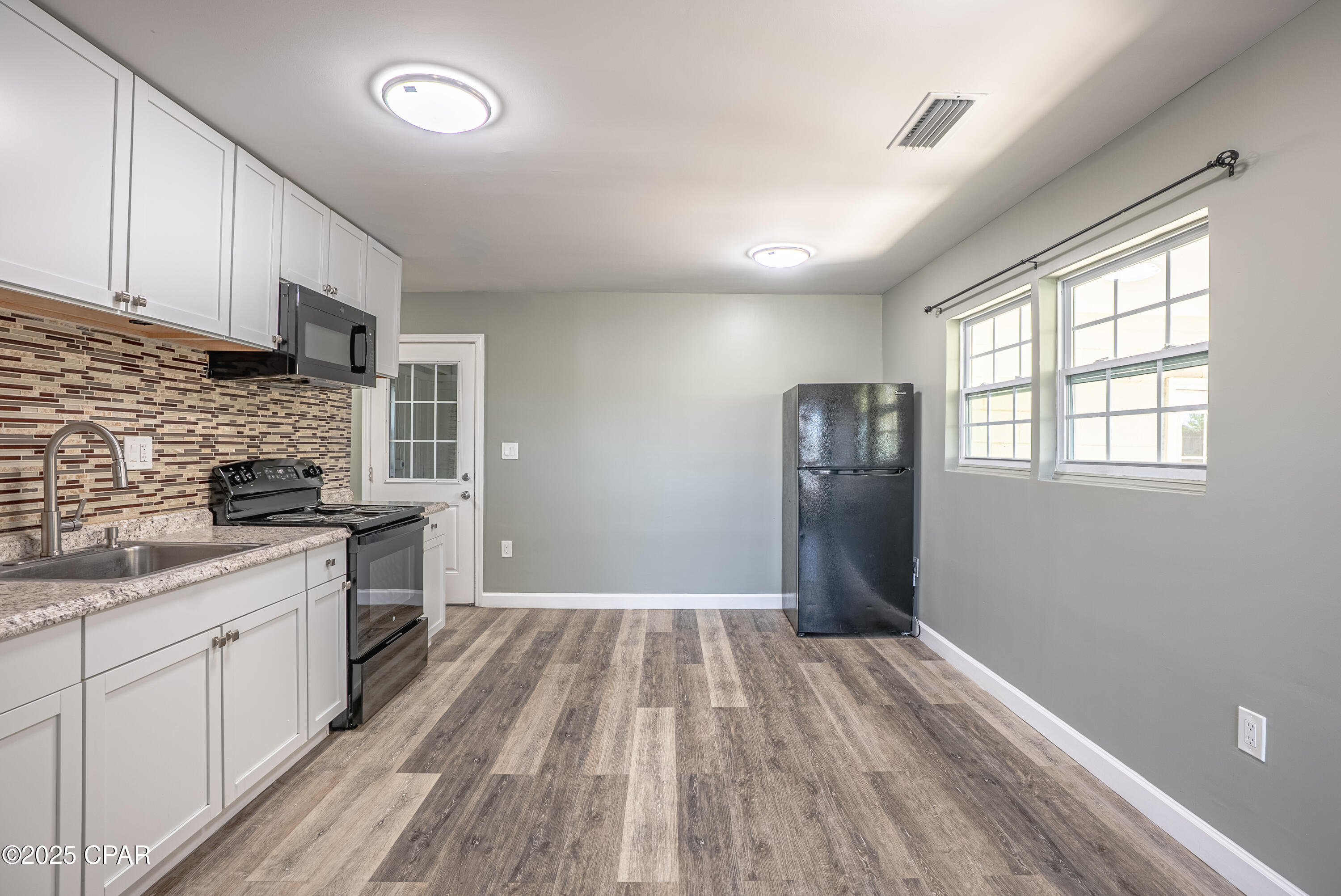 Image 10 For 1130 Transmitter Road