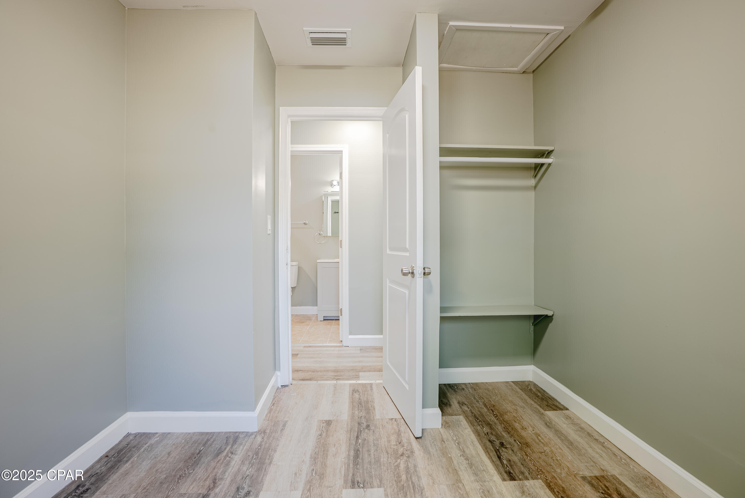 Image 25 For 1130 Transmitter Road