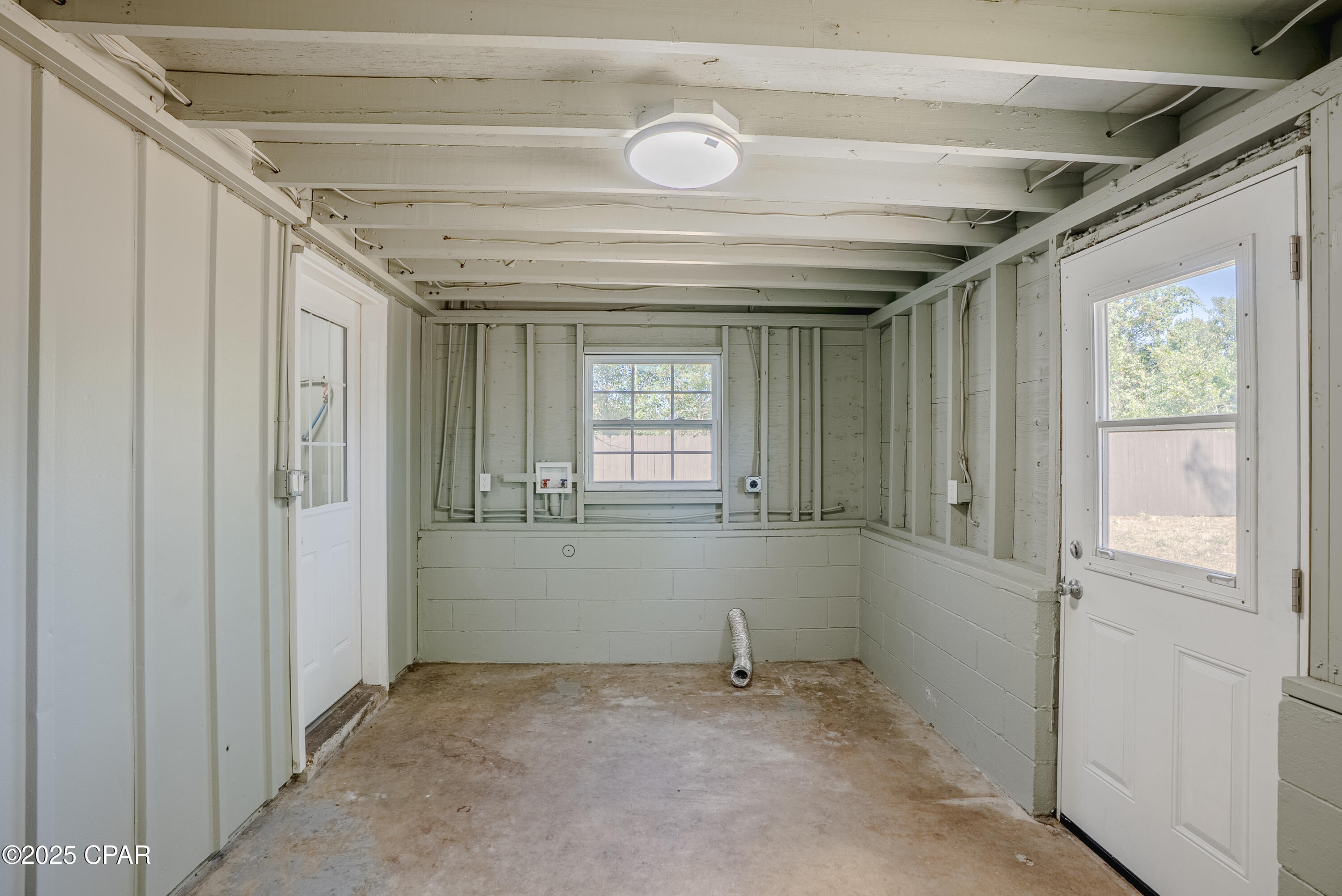 Image 32 For 1130 Transmitter Road