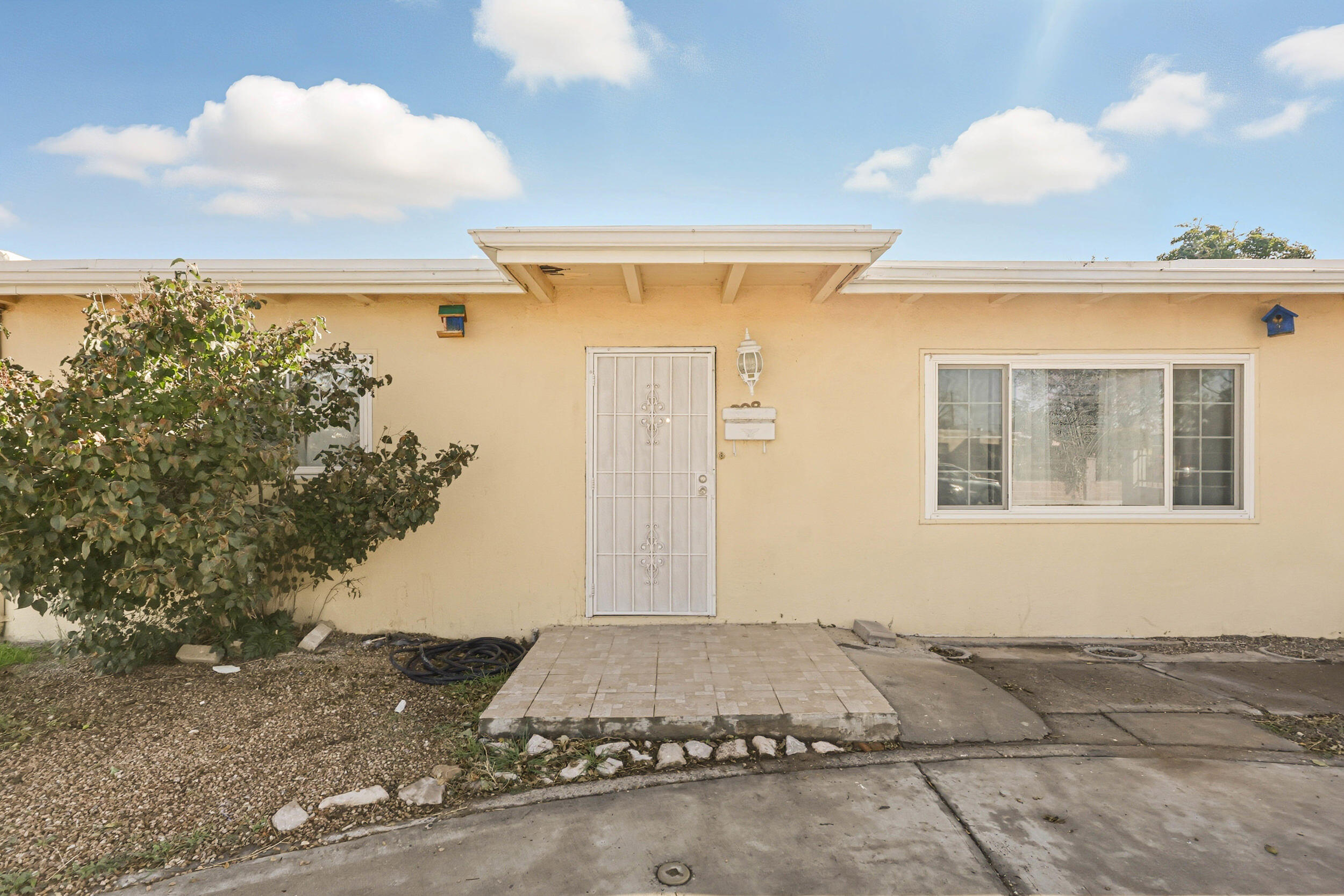 Homes for sale in Albuquerque, NM | 308 General Chennault St Ne, Albuquerque, NM 87123 | MLS# 1093690