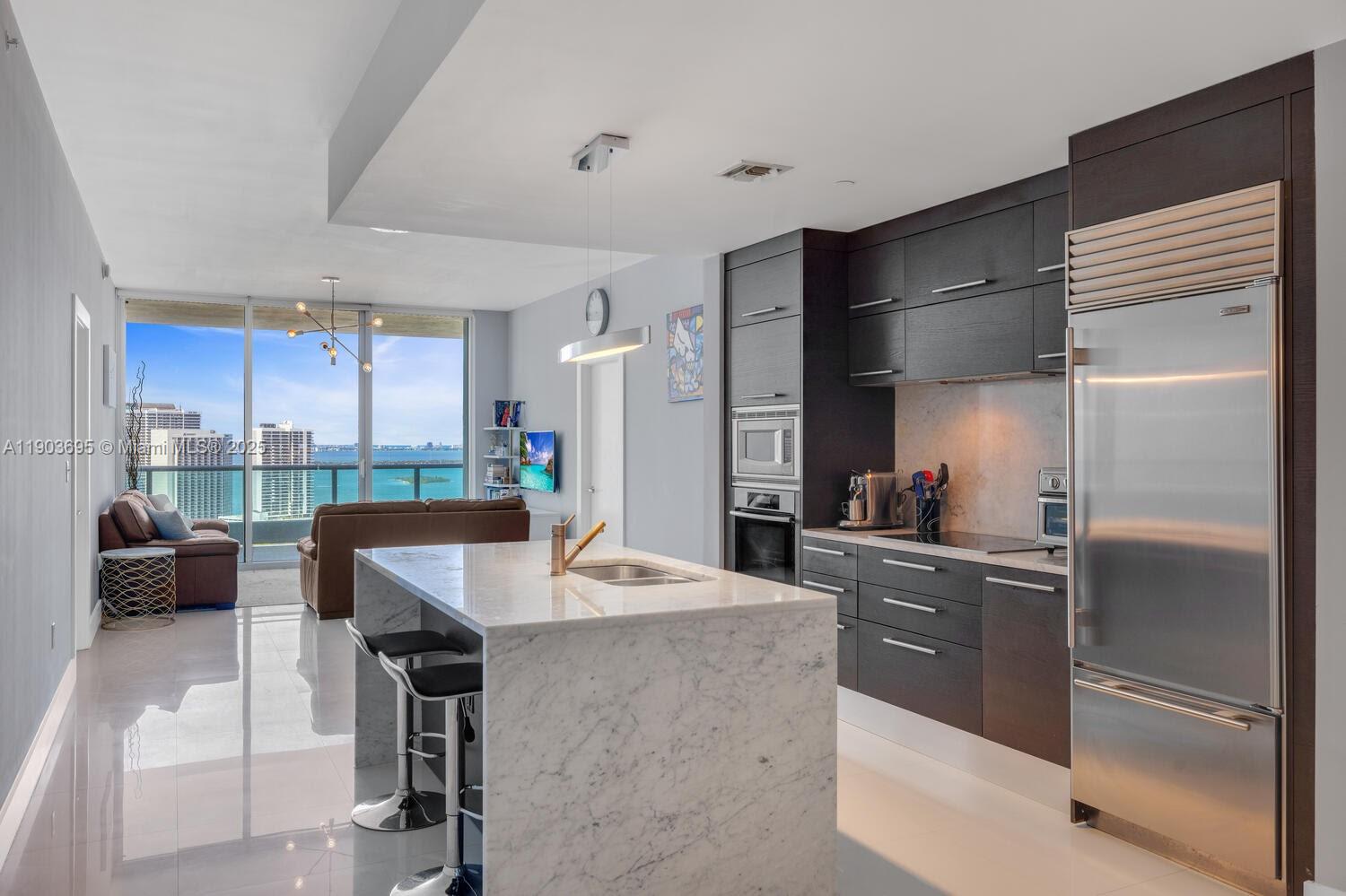 Condo for Sale in Miami, FL