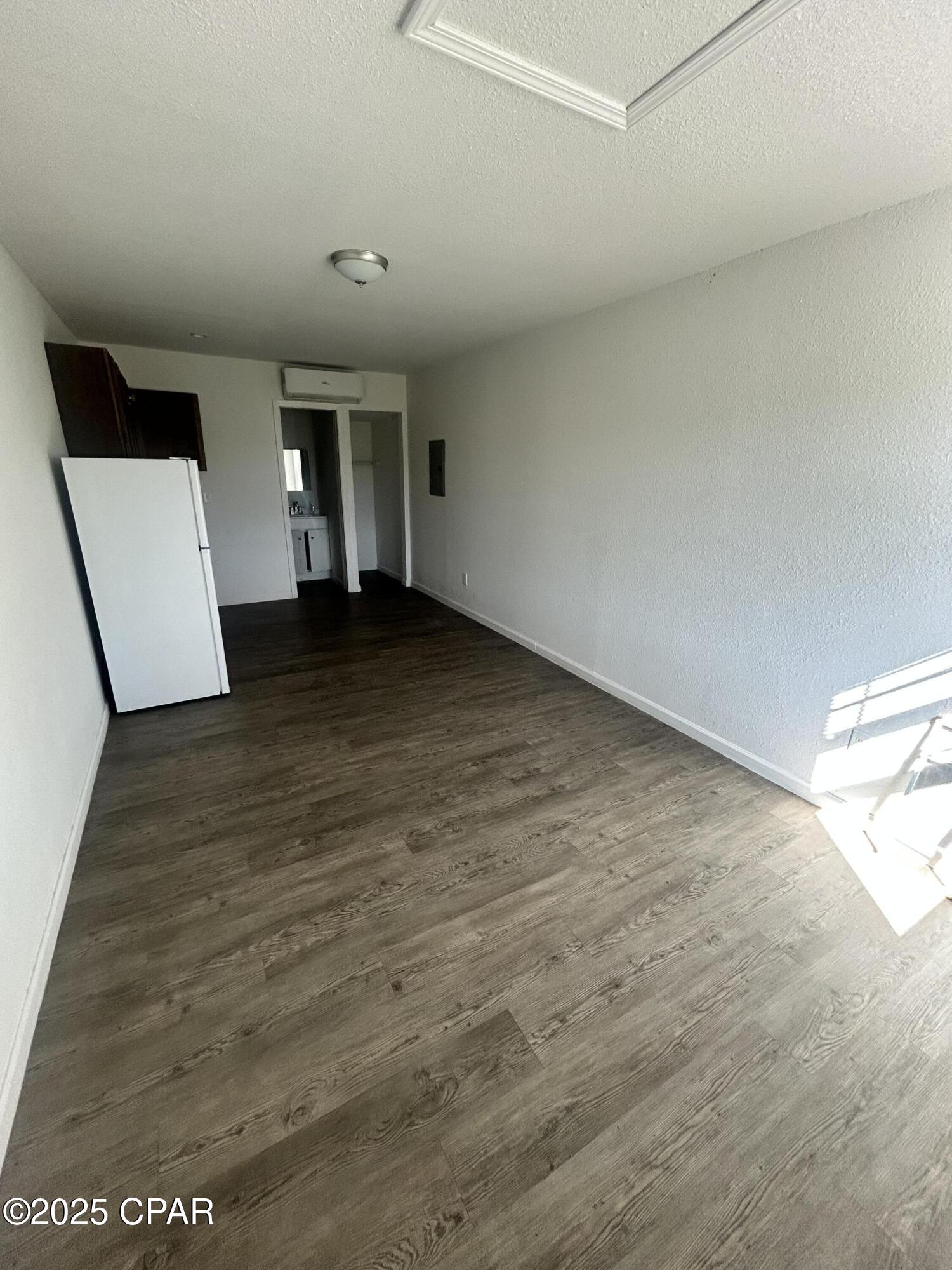 Image 3 For 143 Claire Avenue 103