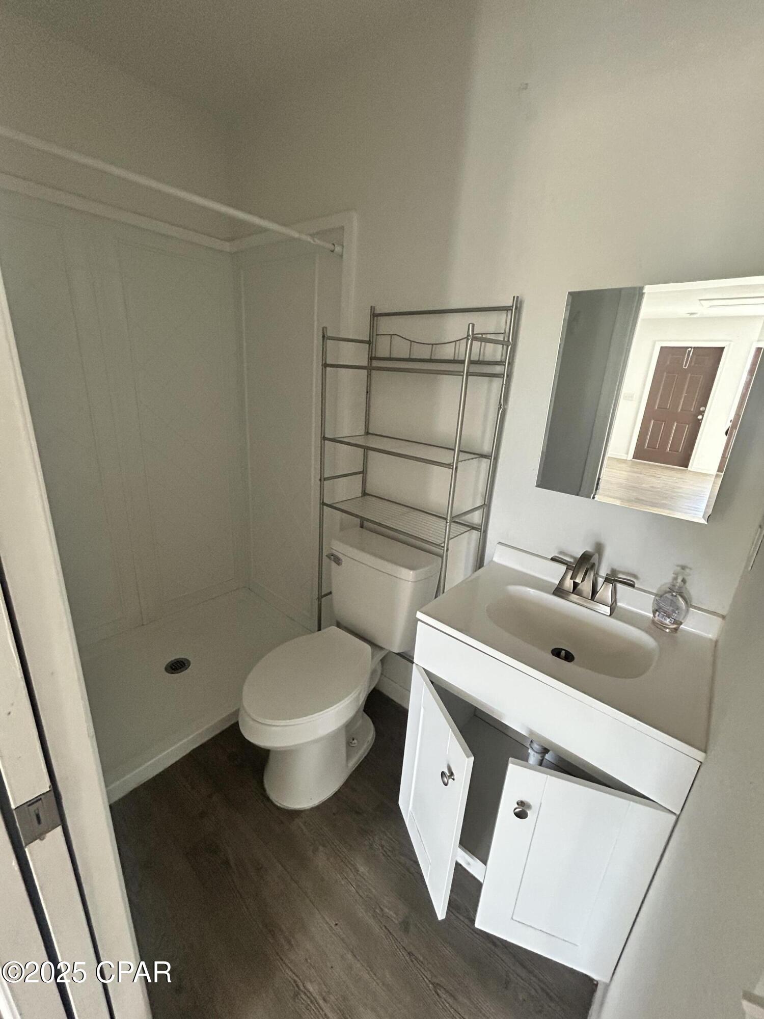 Image 6 For 143 Claire Avenue 103