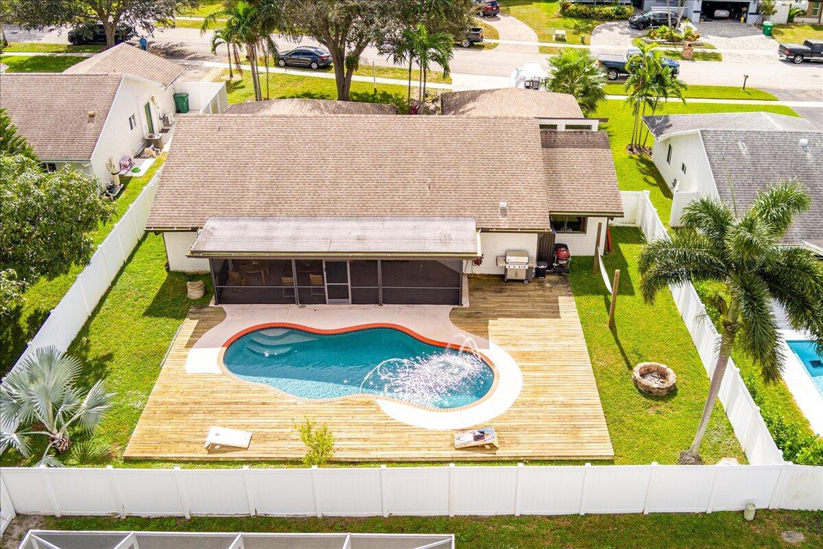 Rolling Hills Lake Estate