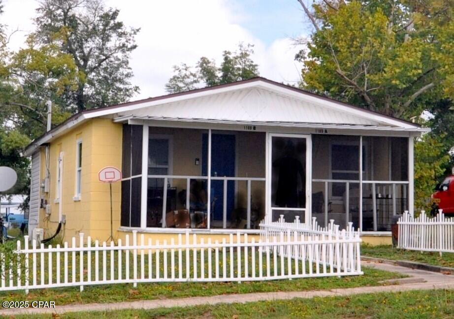 Listing Details for 1103 11th Street A & B, Panama City, FL 32401