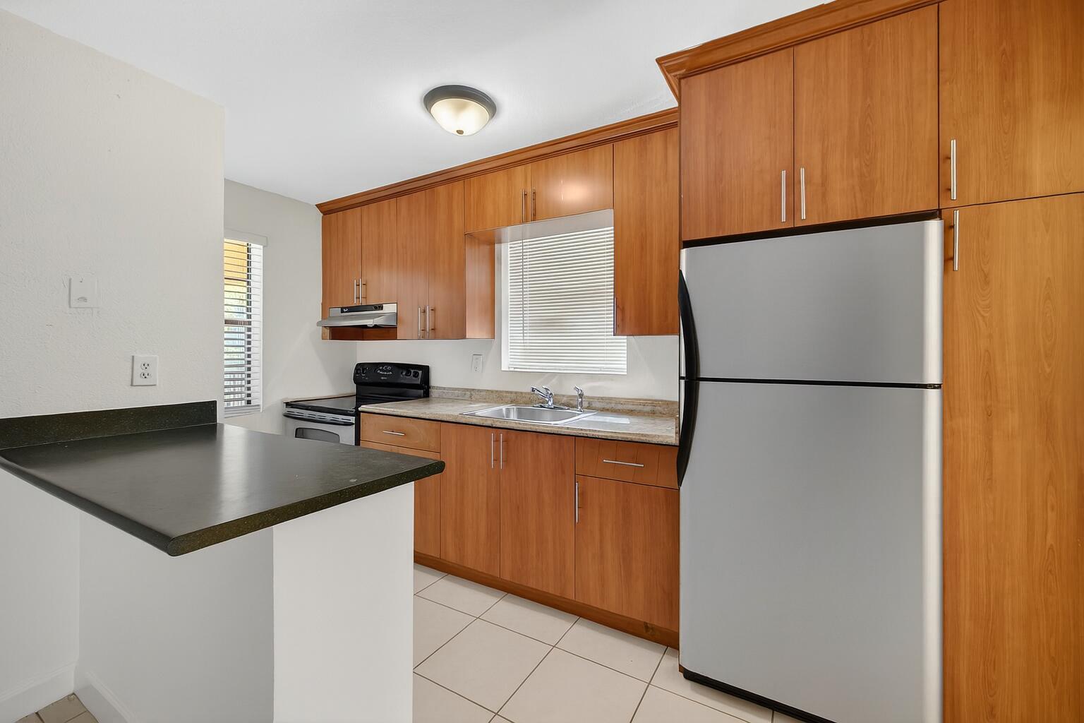 El Sol At Main Street Con