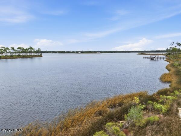 Listing photo id 2 for 1001 Tidewater Lane