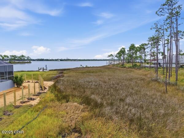 Listing photo id 3 for 1001 Tidewater Lane