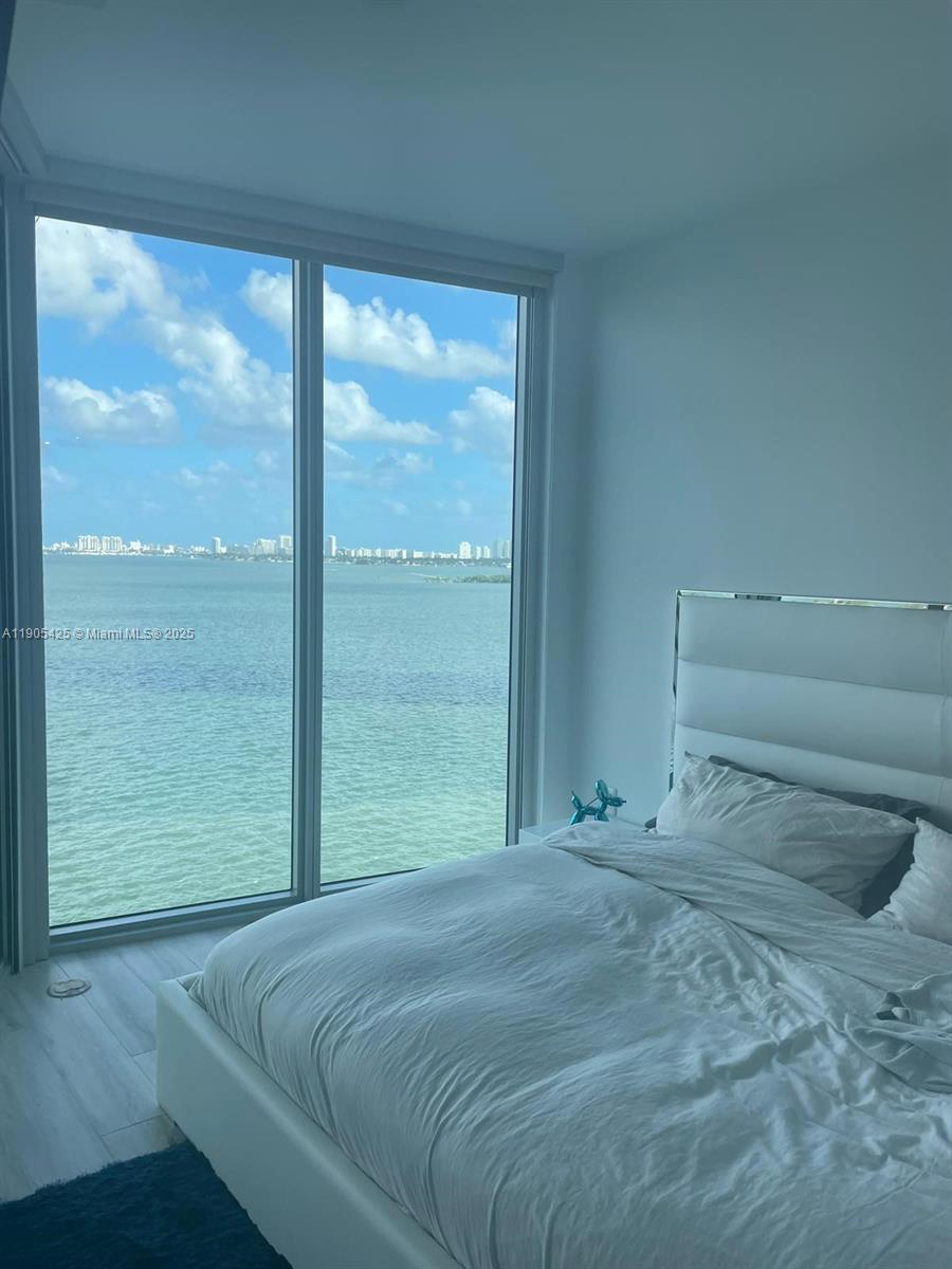 Condo for Sale in Miami, FL
