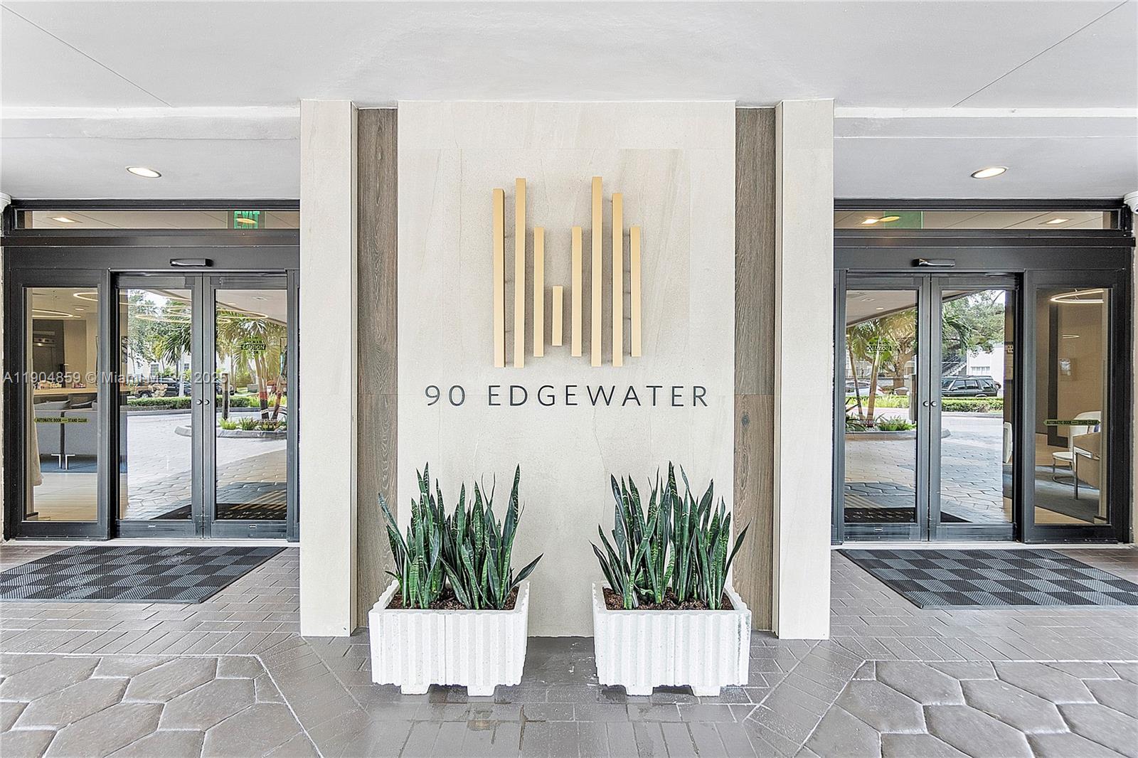 90-edgewater-dr-ph23-coral-gables-fl-33133/hzid_6d643fda