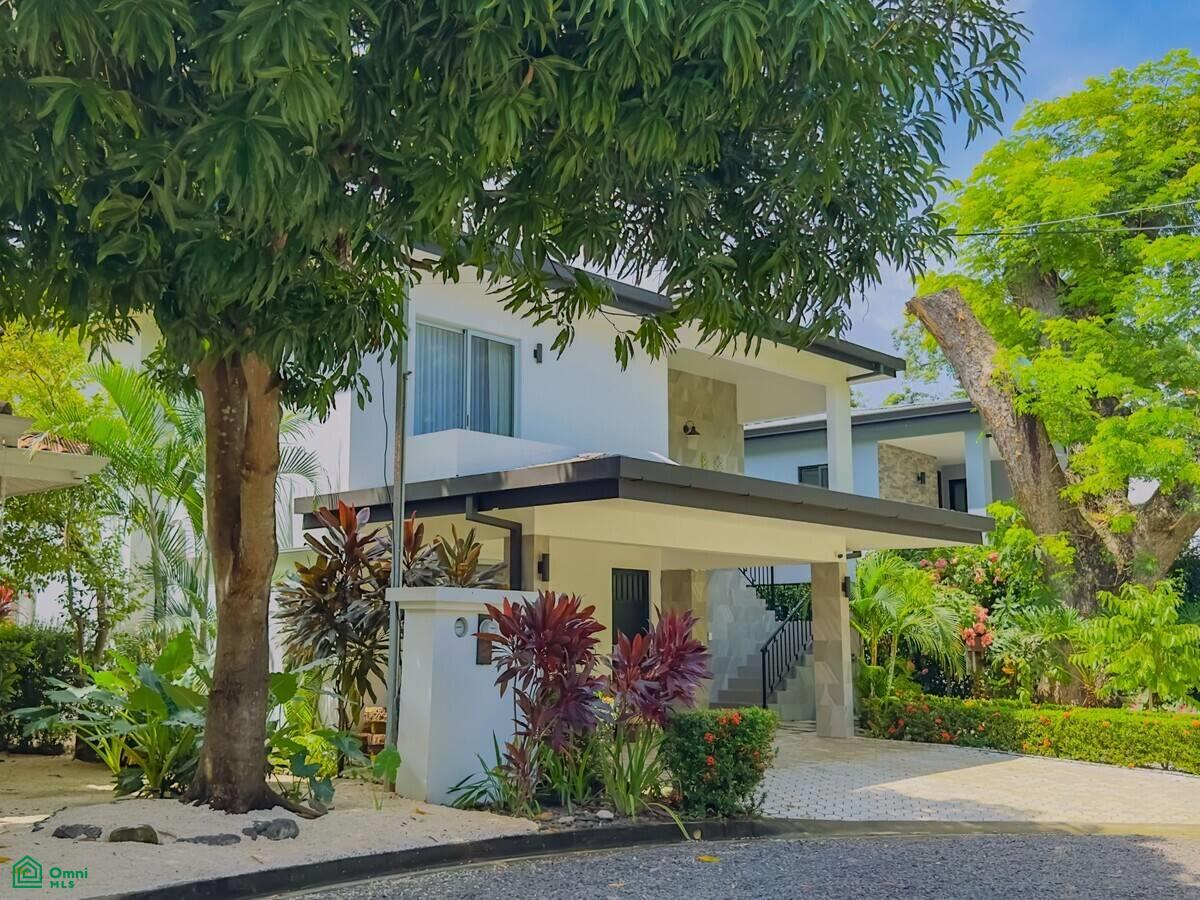 4 bed Single Family Homes For Sale in Carrillo, Guanacaste - 1