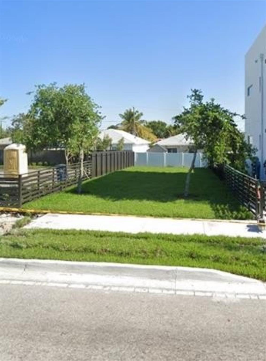 Homes for sale in Hallandale Beach, FL | 514 Foster Rd, Hallandale Beach, FL 33009 | MLS# F10534156