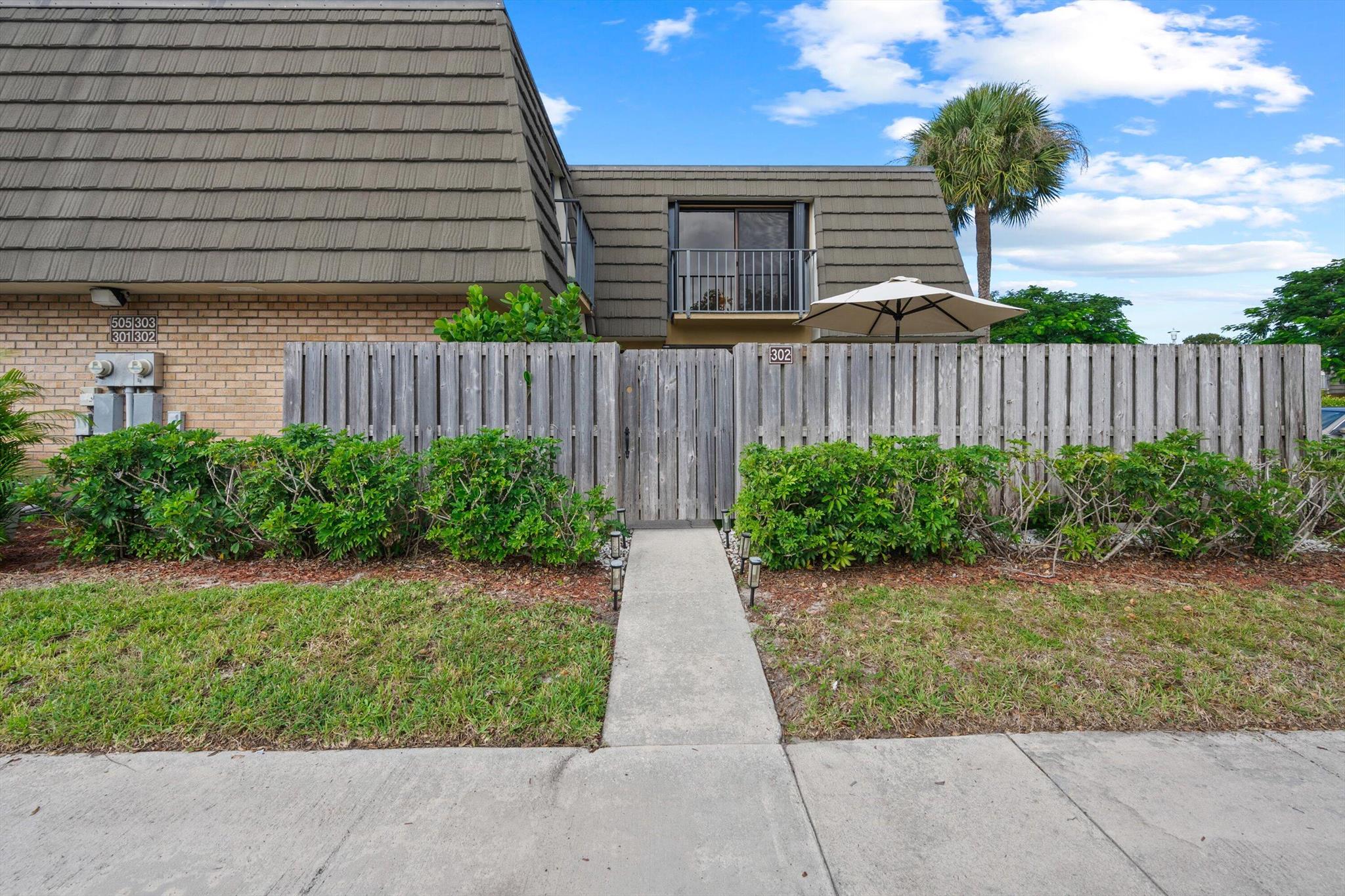 Village Of Sandalwood Lak