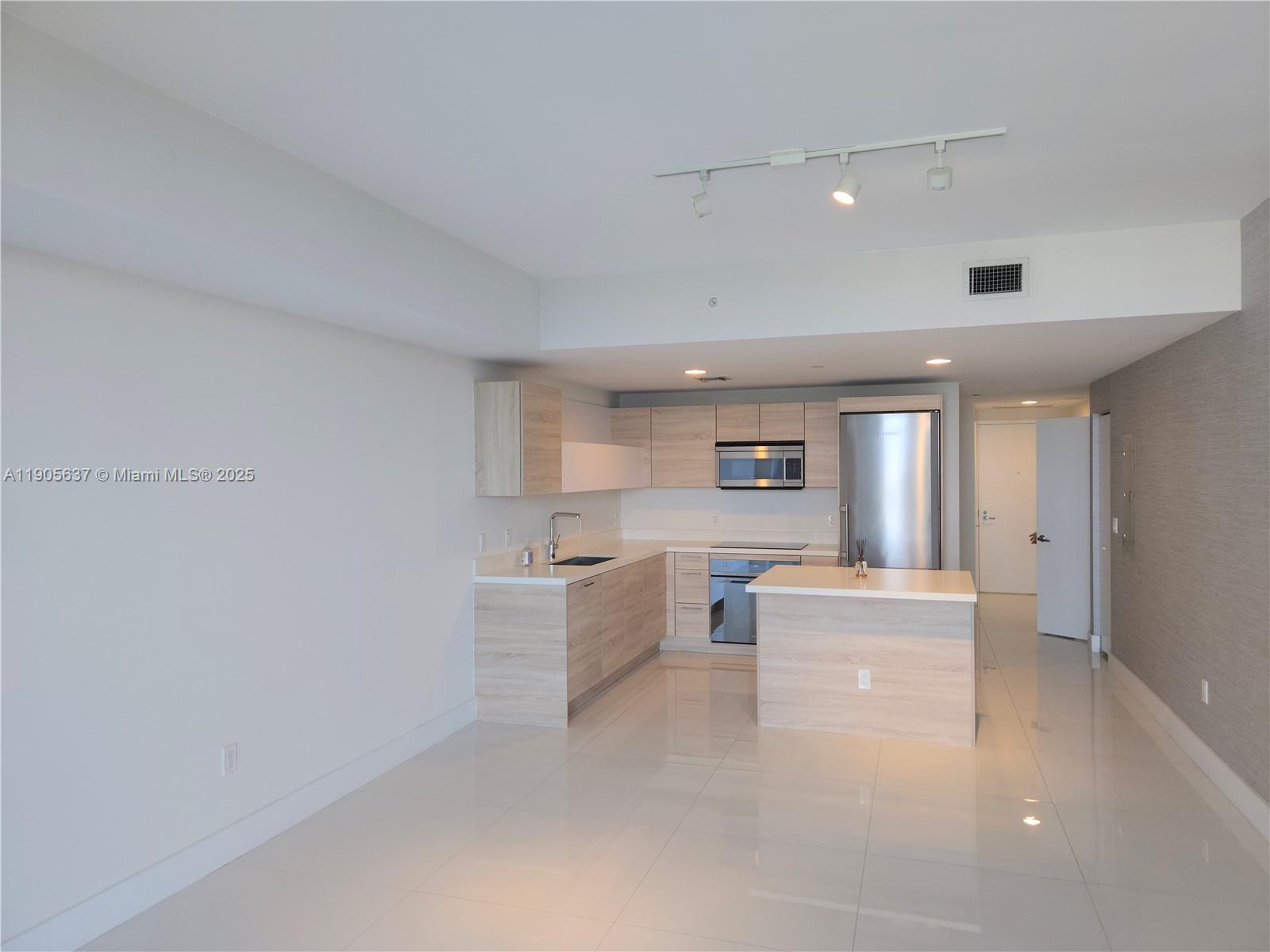 Condo for Rent in North Miami Beach, FL