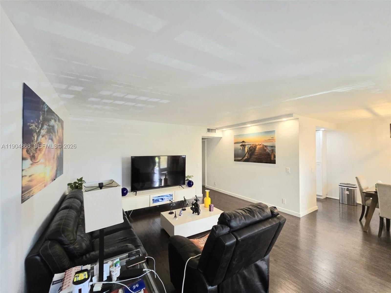 Ivanhoe West At Century V