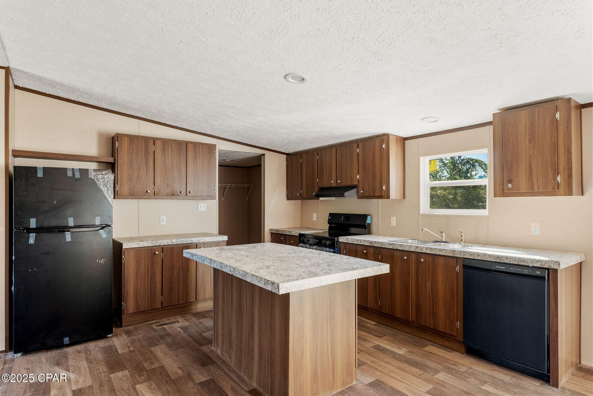 Image 9 For 219 Transmitter Road