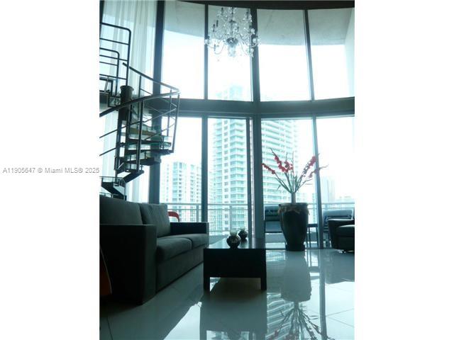 690 SW 1st Ct #PHI-01, Miami FL 33130