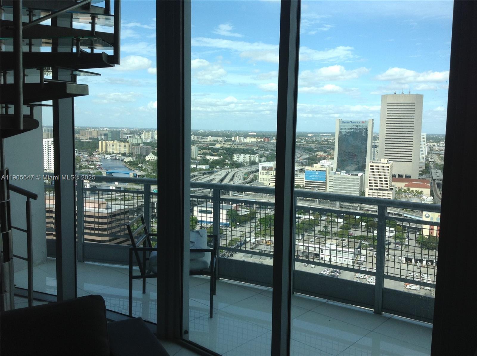 690 SW 1st Ct #PHI-01, Miami FL 33130
