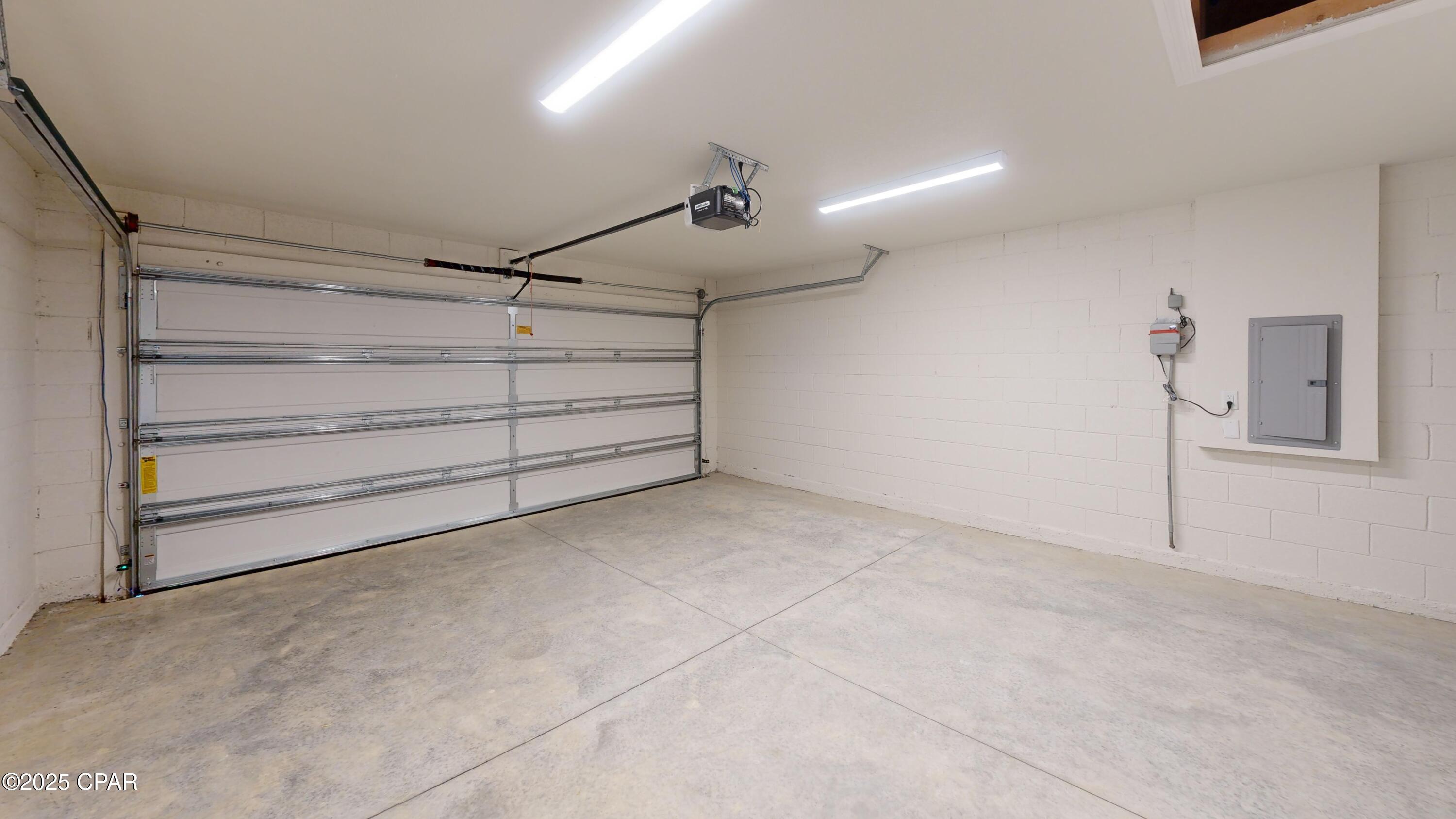 Image 16 For 2225 Chase Street