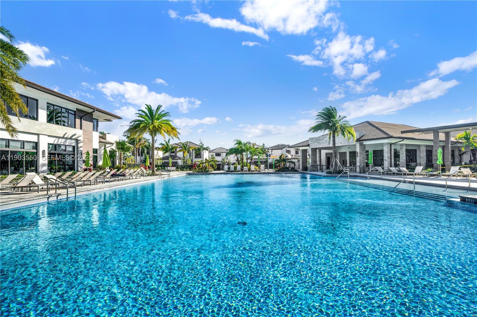 Canarias At Downtown Doral