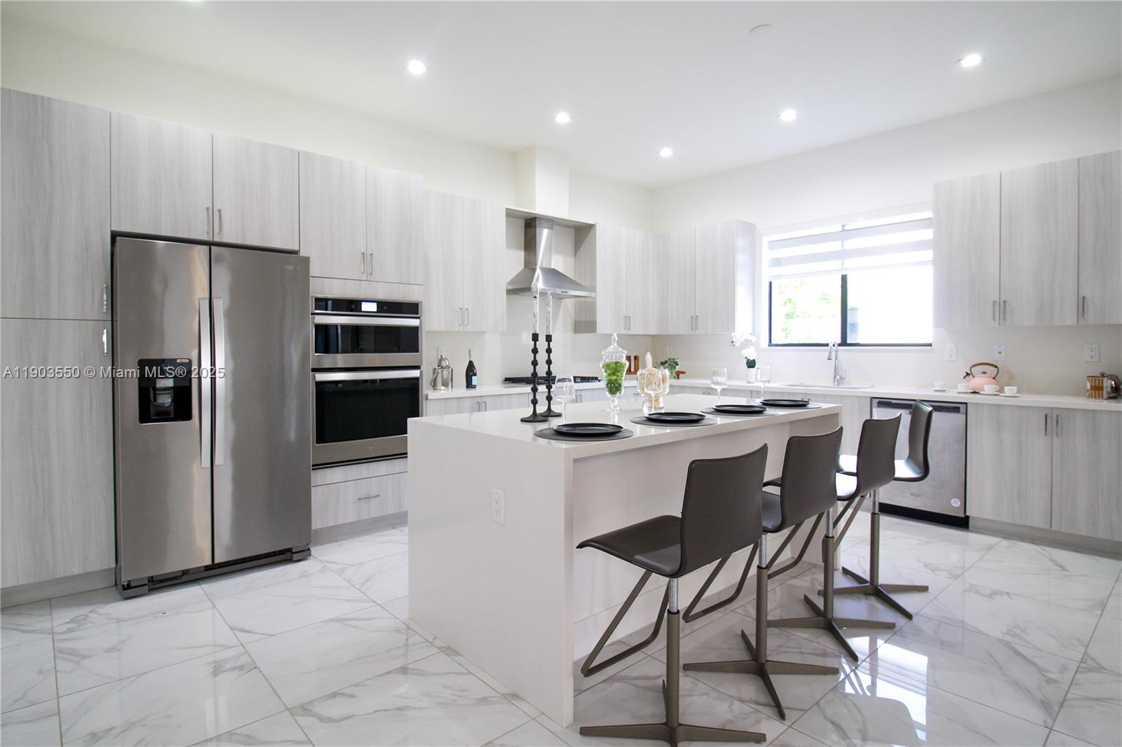 Canarias At Downtown Doral