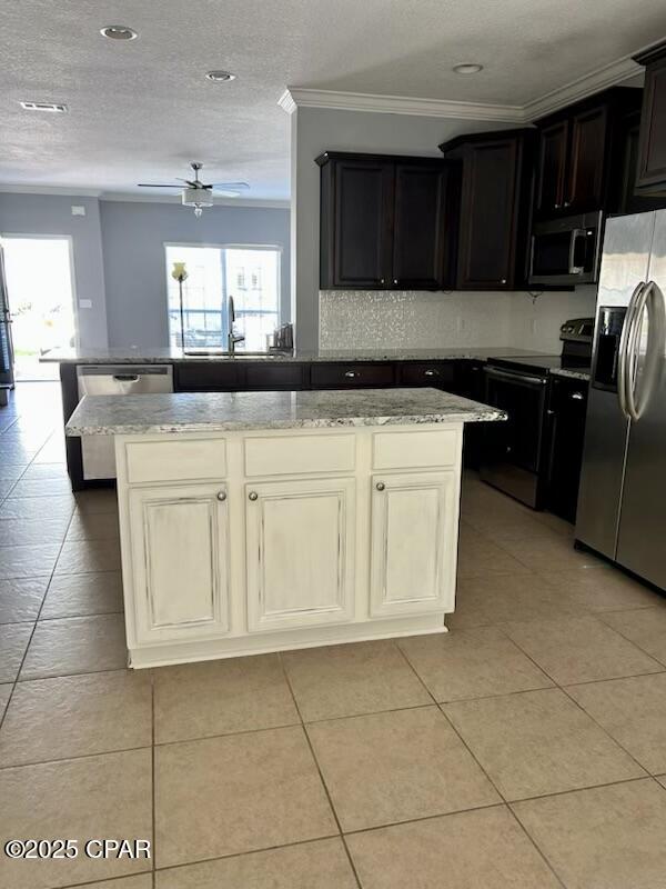 Image 7 For 335 Madison Circle