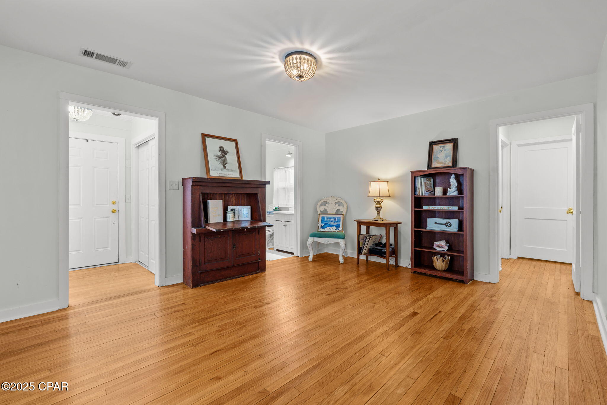 Image 9 For 1709 Cincinnati Avenue