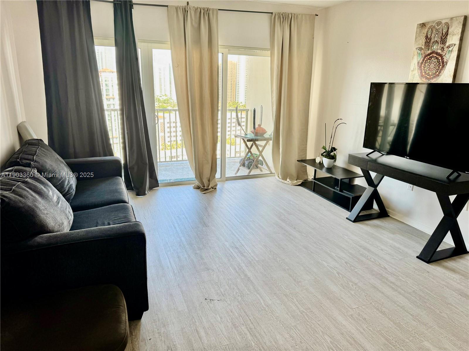 Arlen House Condo