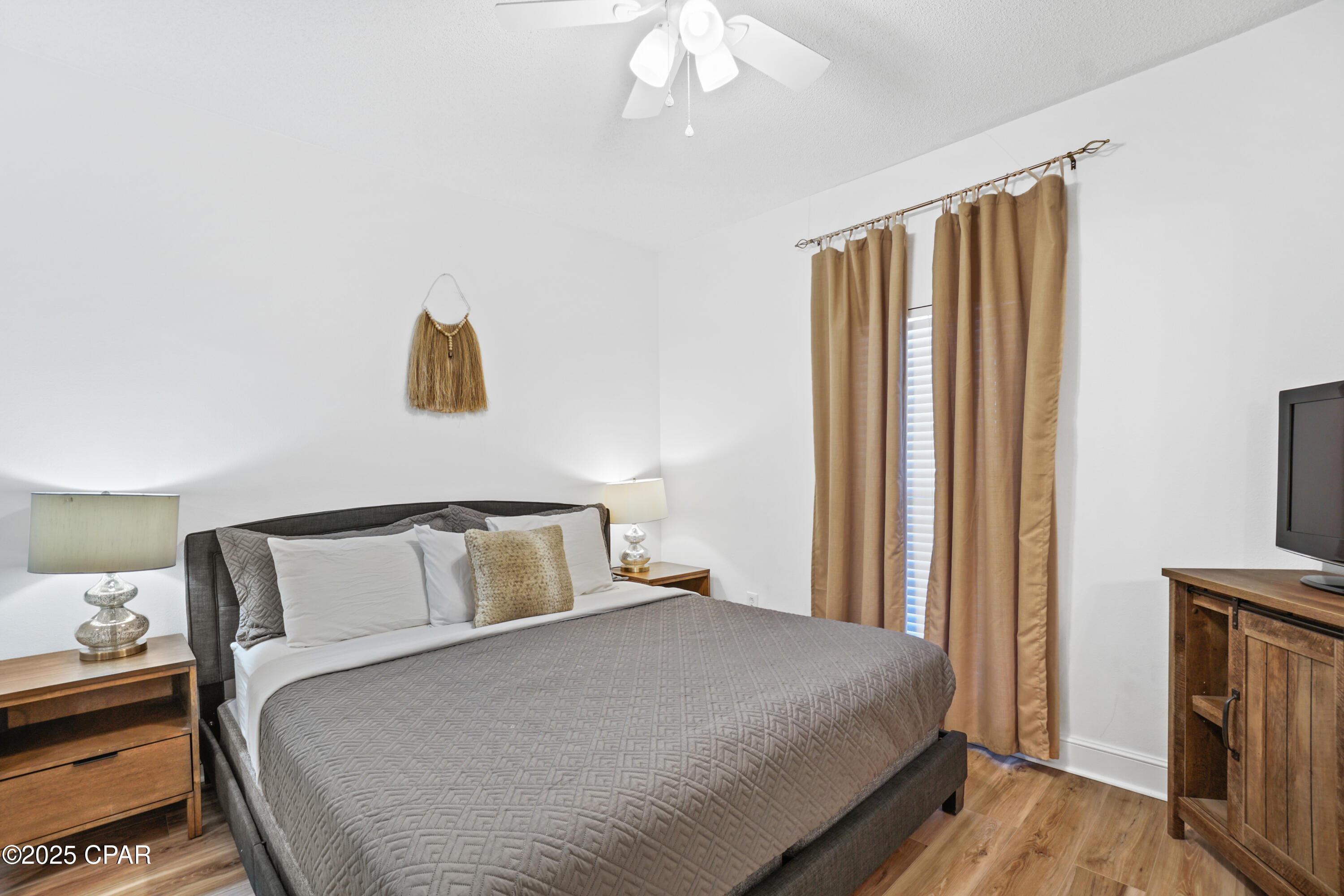 Image 12 For 10901 Front Beach Road 1-2010