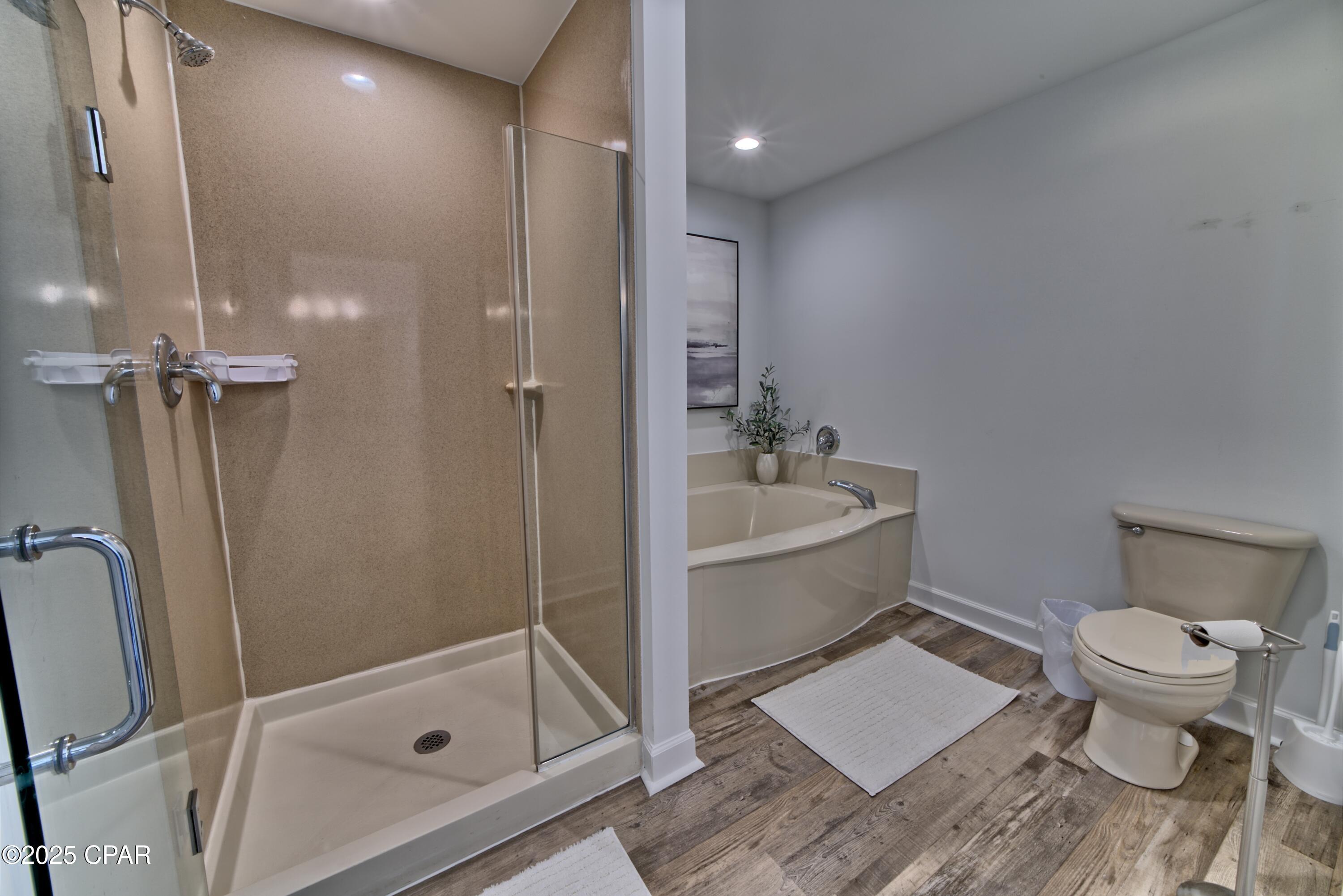 Image 25 For 9450 Thomas Drive  1410b