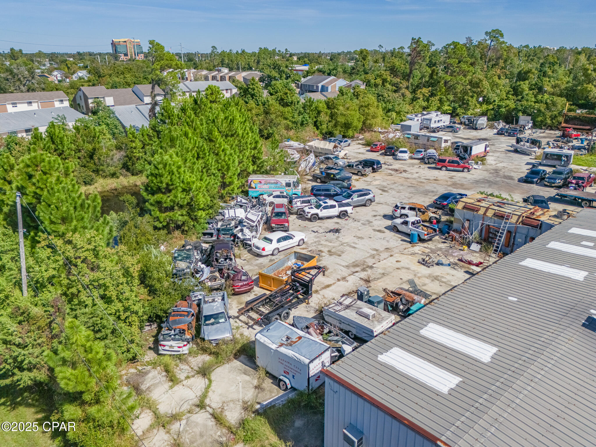 Listing photo id 17 for 1220 19th Street