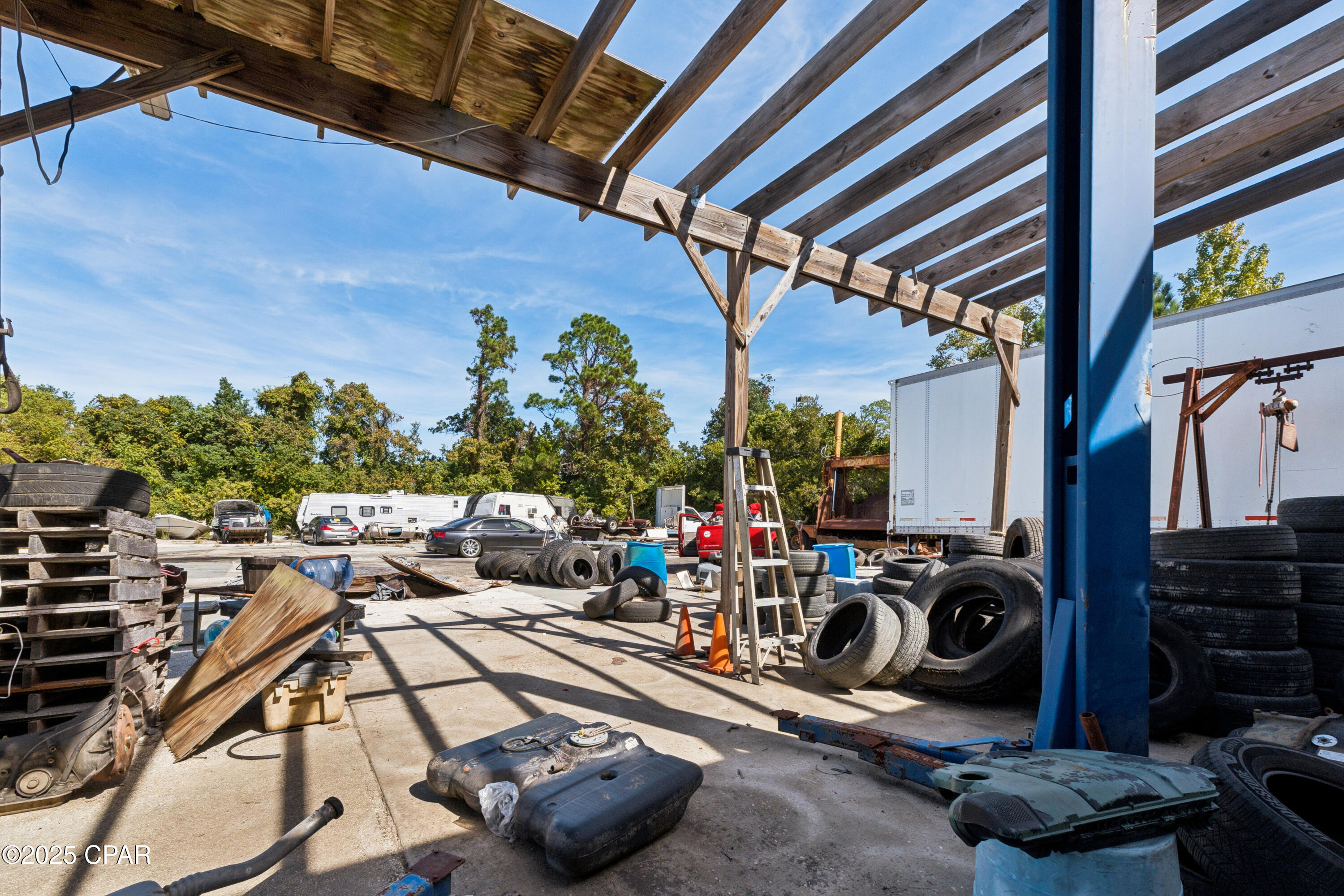 Listing photo id 29 for 1220 19th Street