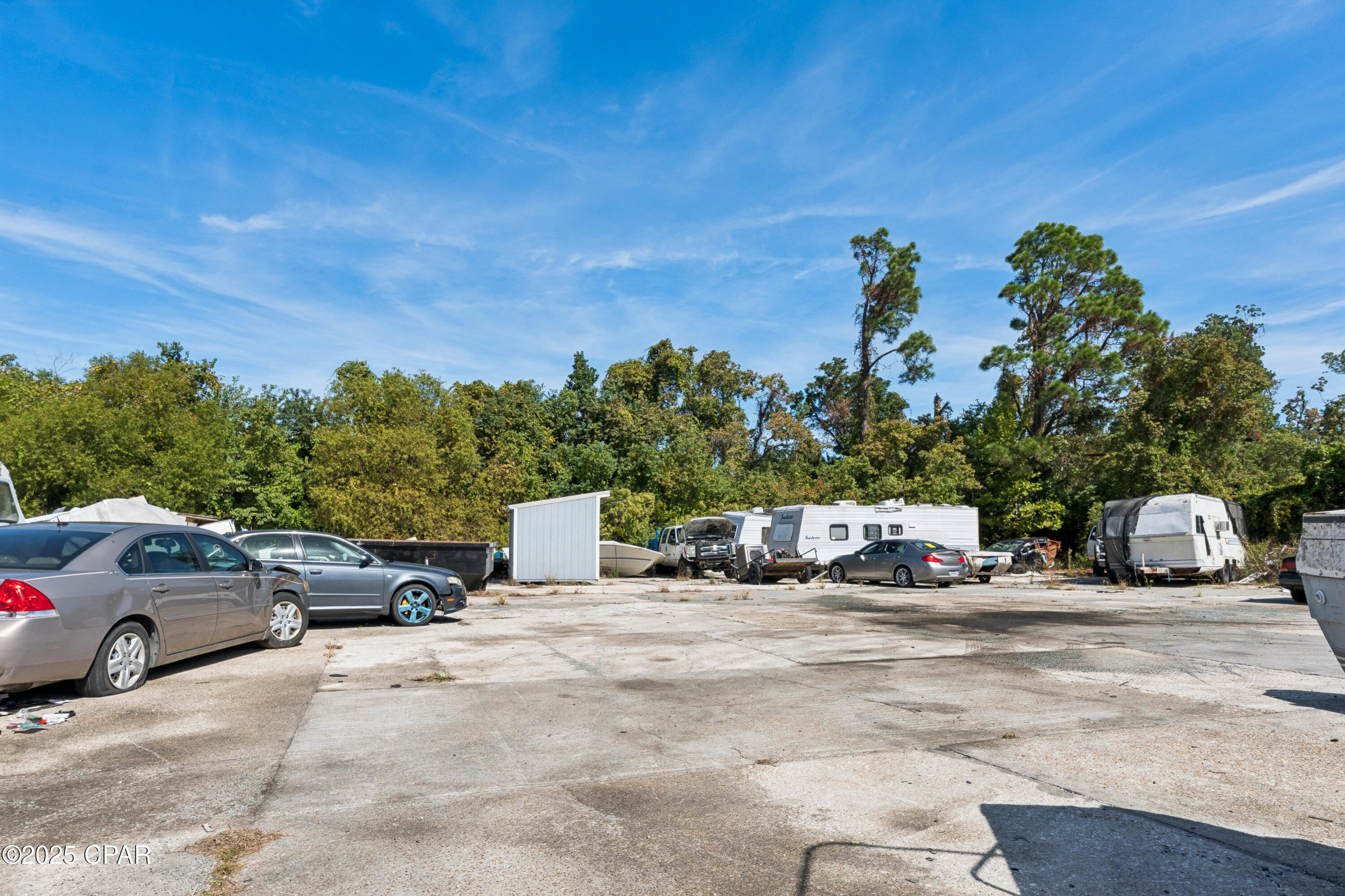 Listing photo id 35 for 1220 19th Street