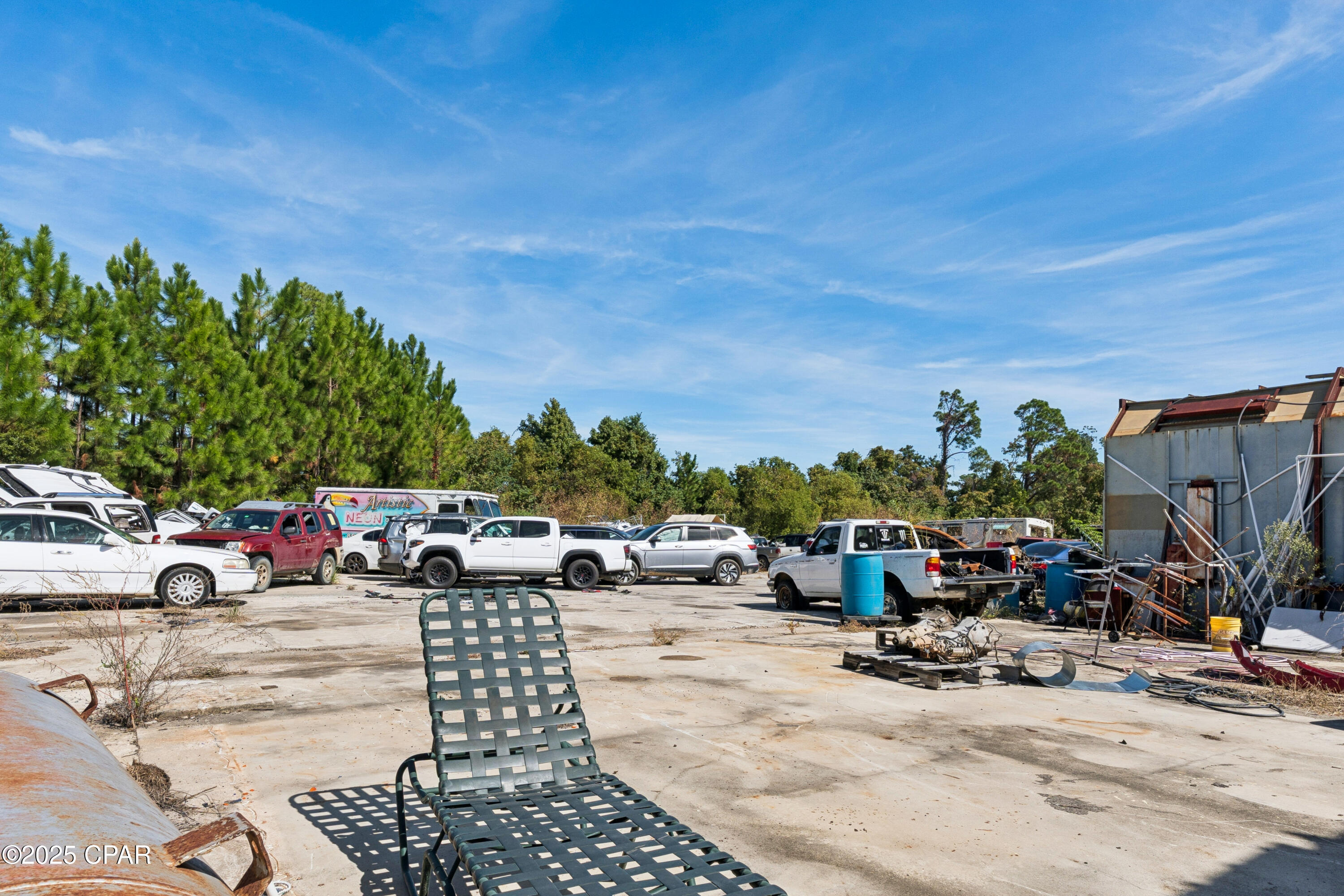 Listing photo id 39 for 1220 19th Street