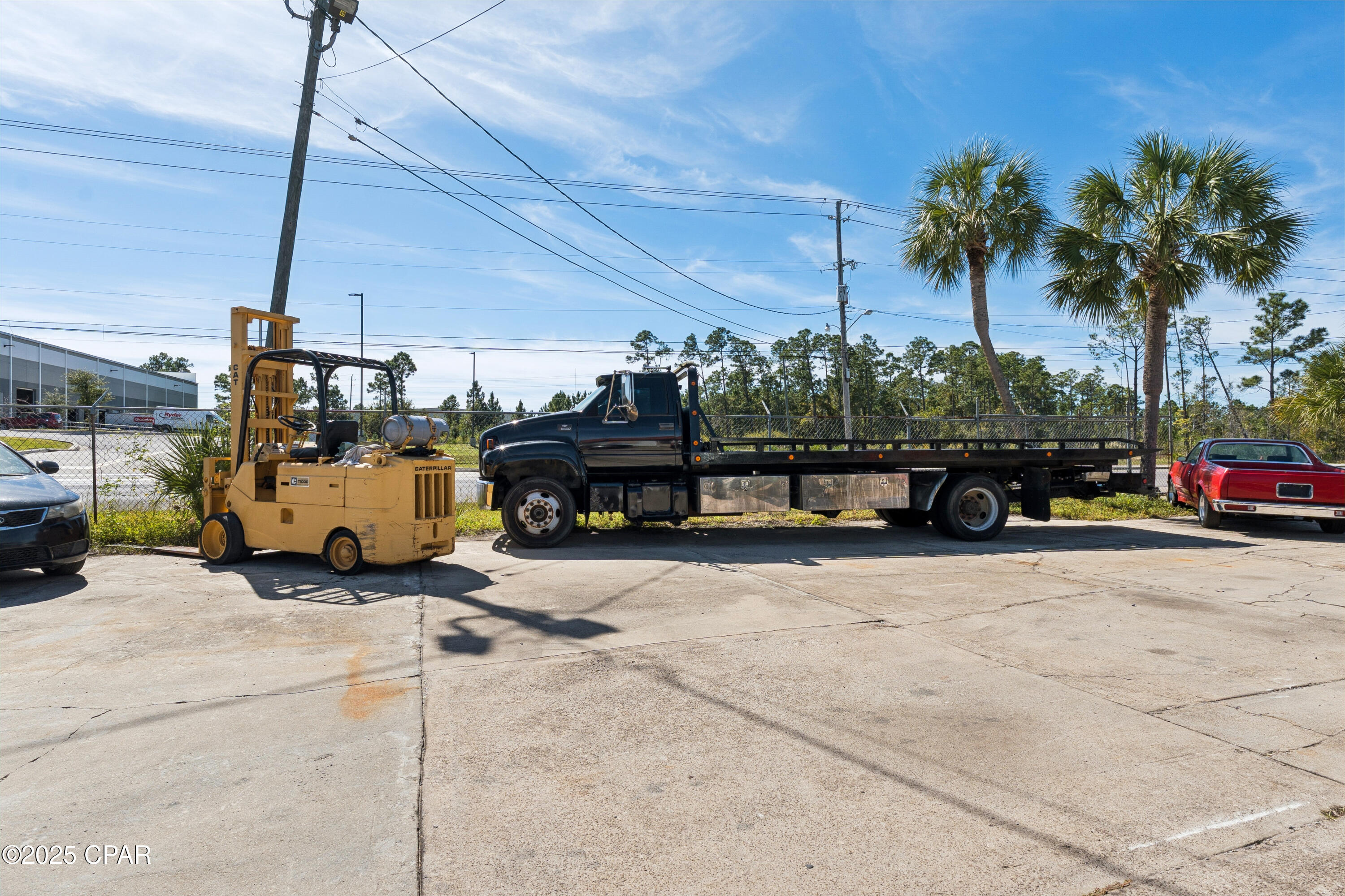 Listing photo id 49 for 1220 19th Street