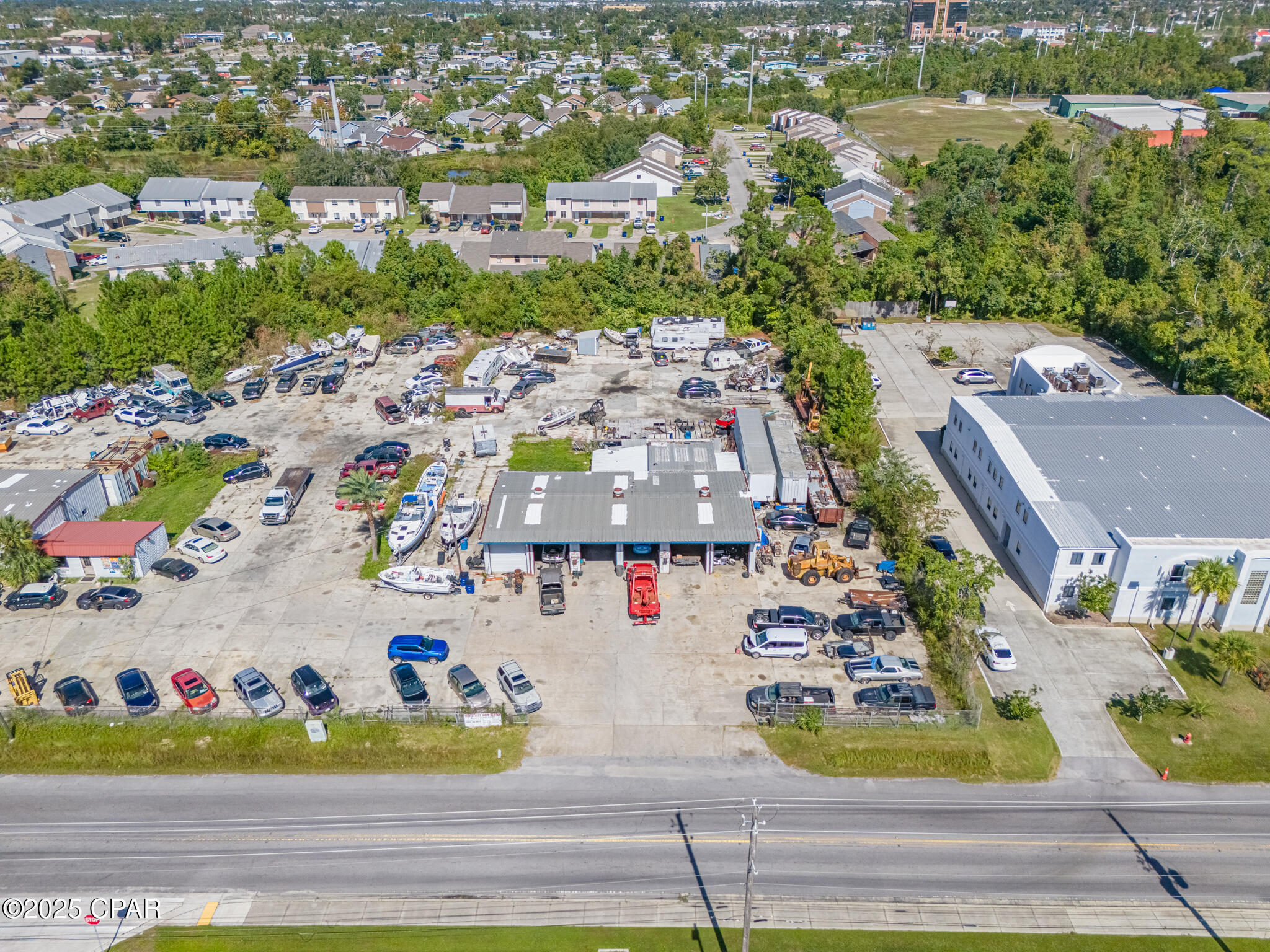 Listing photo id 5 for 1220 19th Street