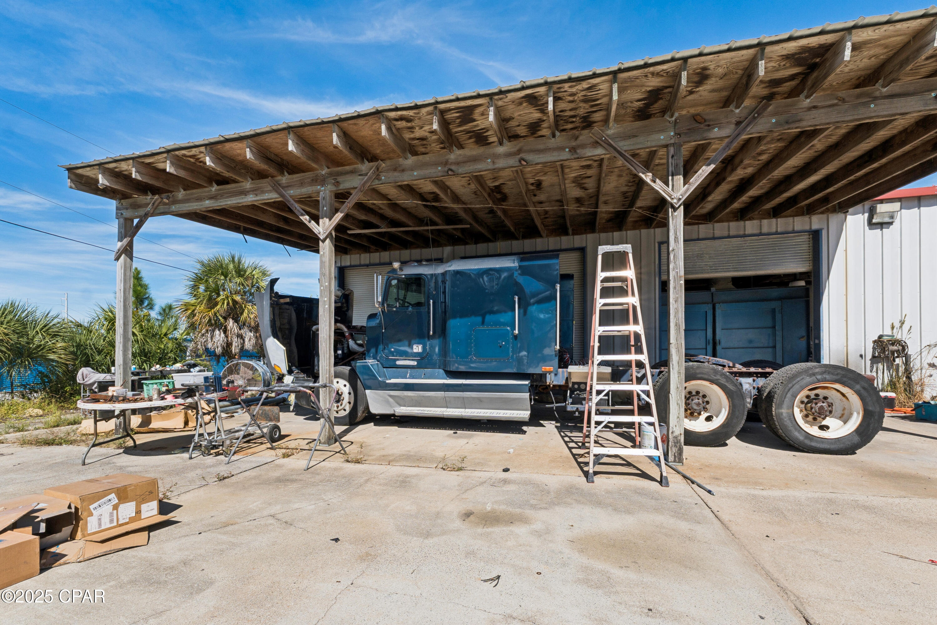 Listing photo id 50 for 1220 19th Street