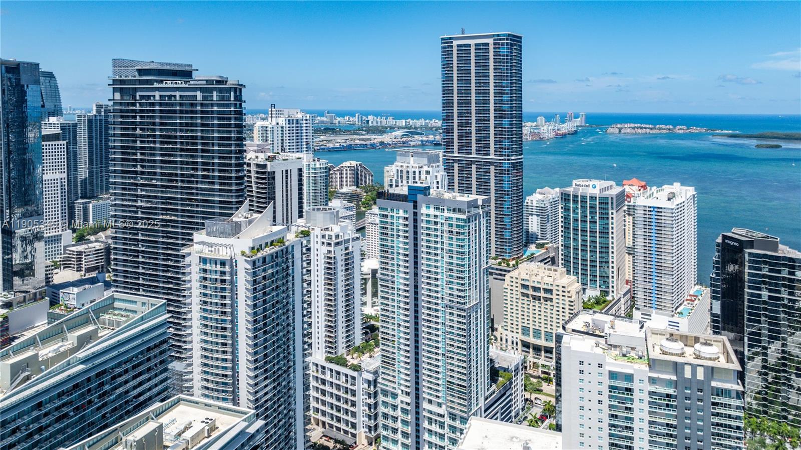Apartamento para Alugar em Miami, FL
