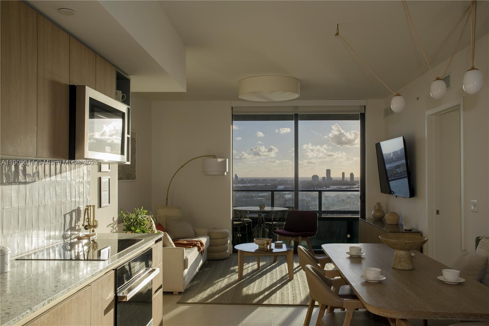 Condo for Sale in Miami, FL