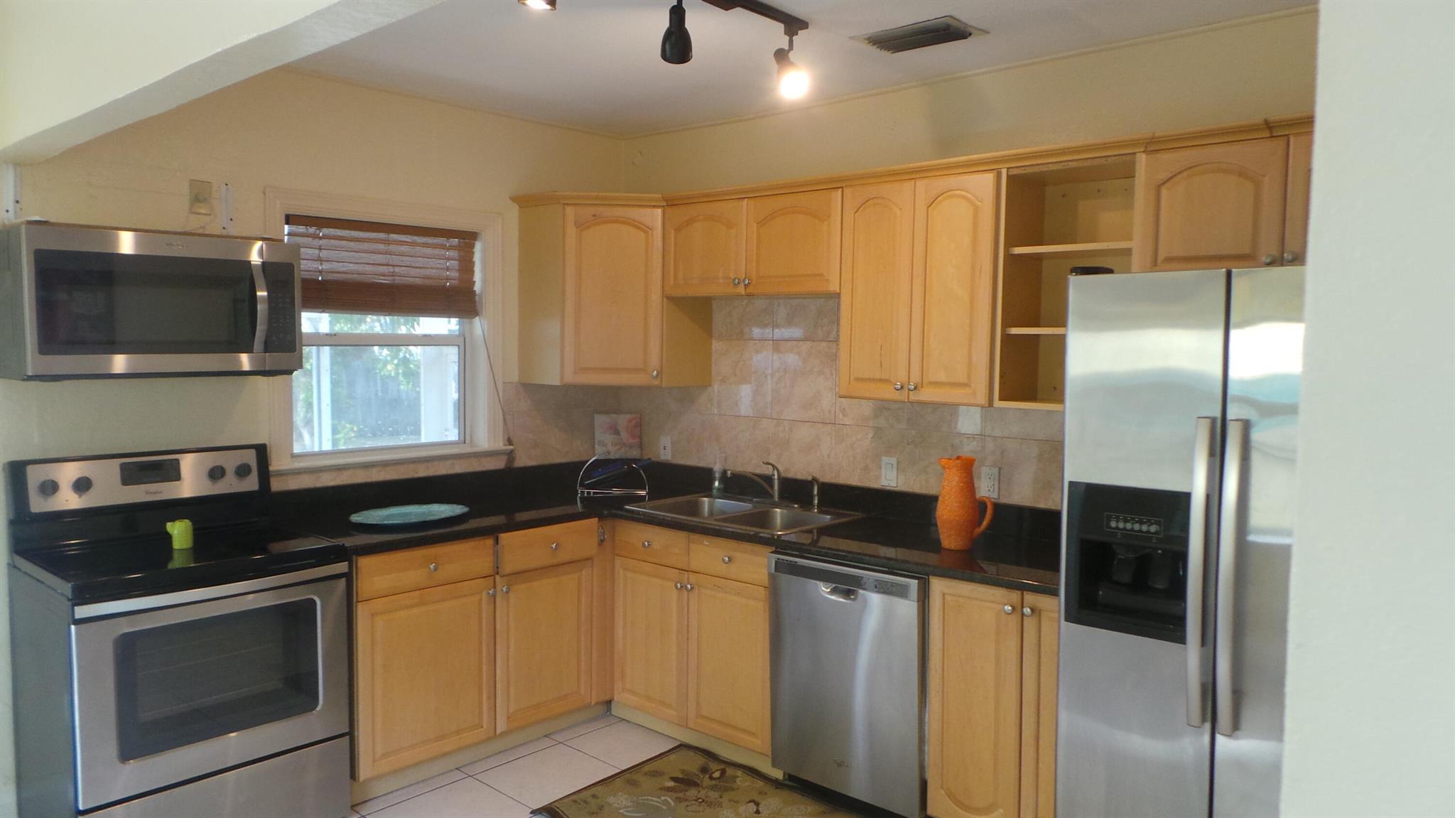 437 Macy Street West Palm Beach FL 33405 | R11136722