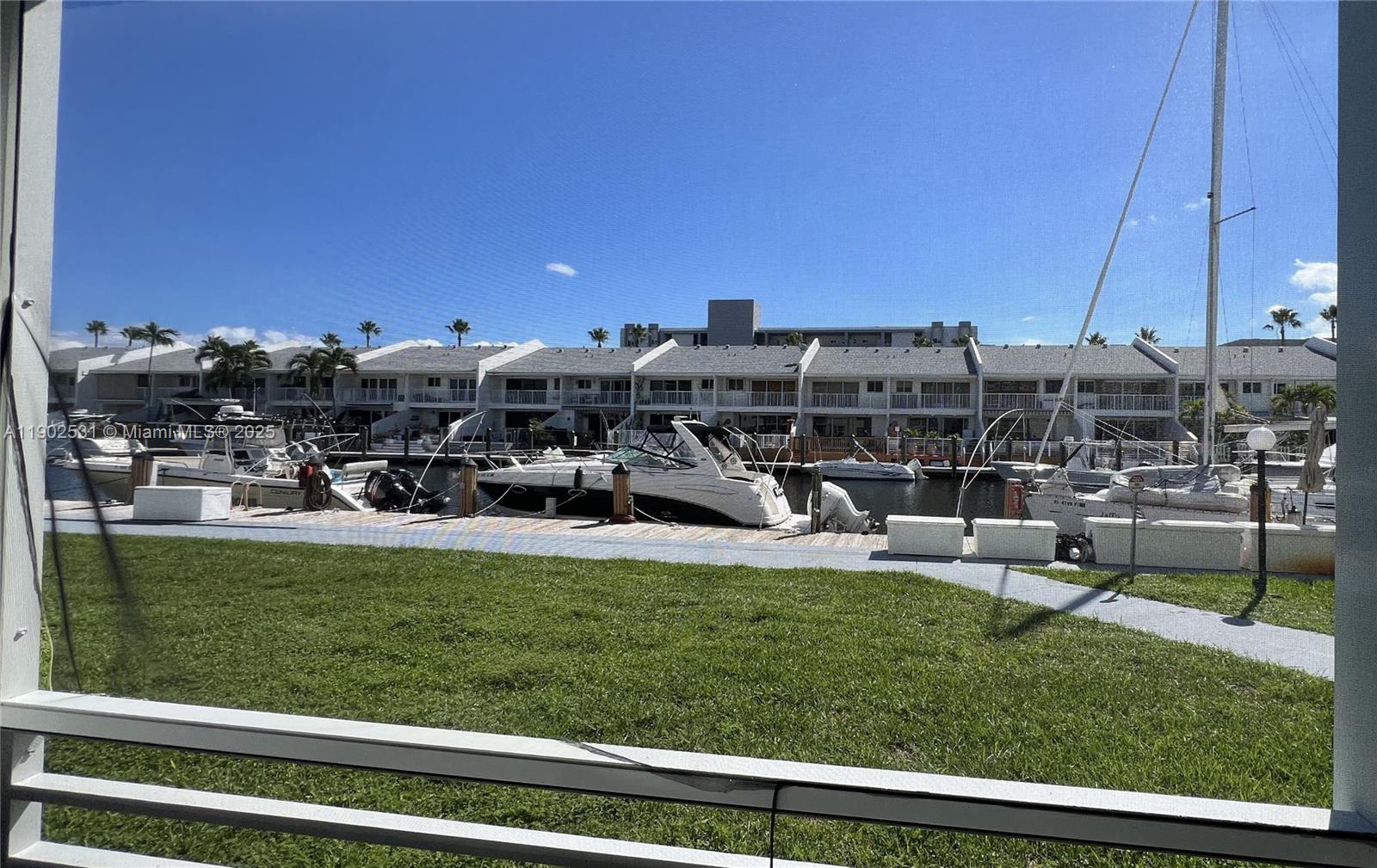 Eden Isles Condo No 6