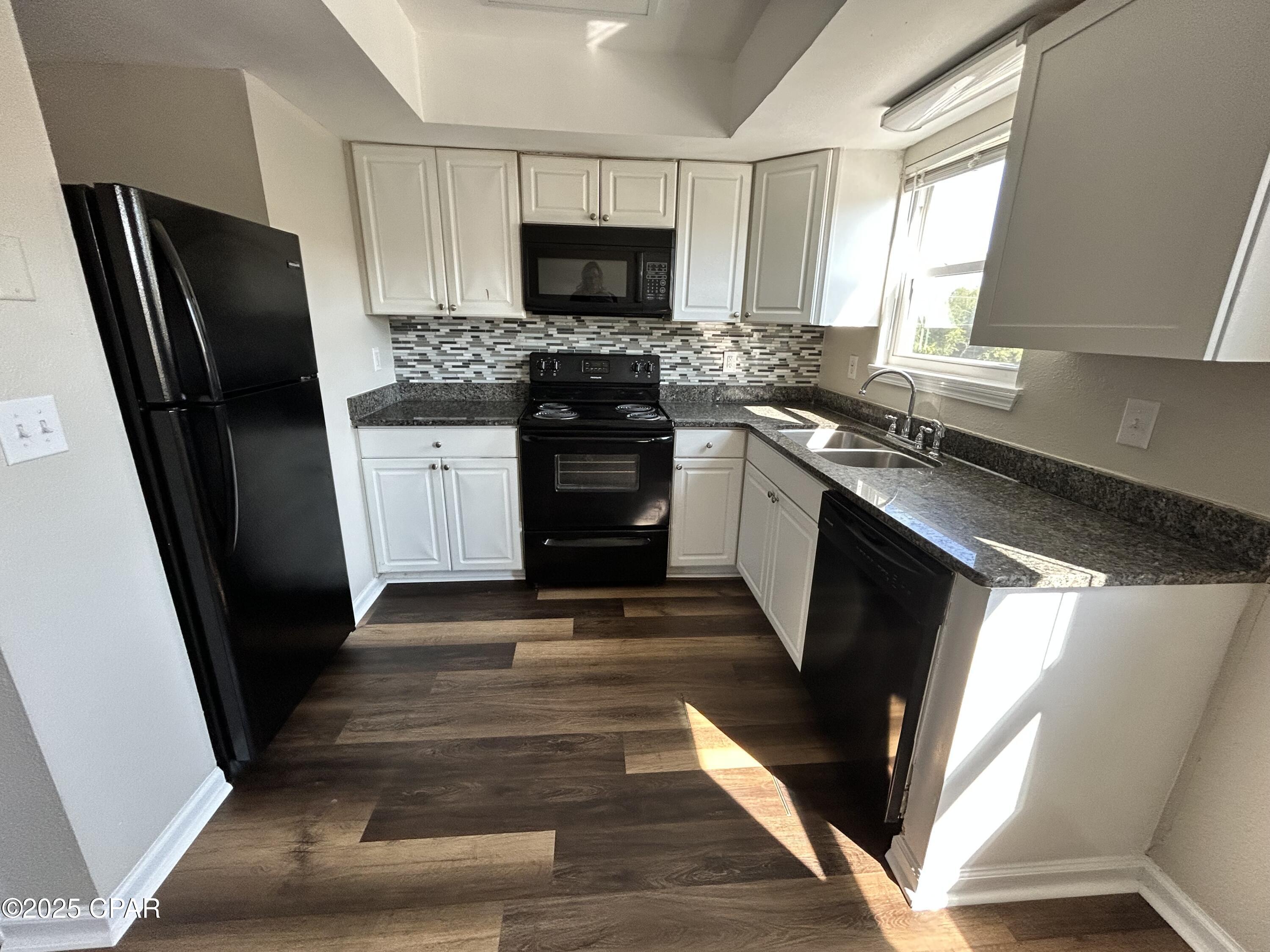 Image 4 For 3914 11th Street 403