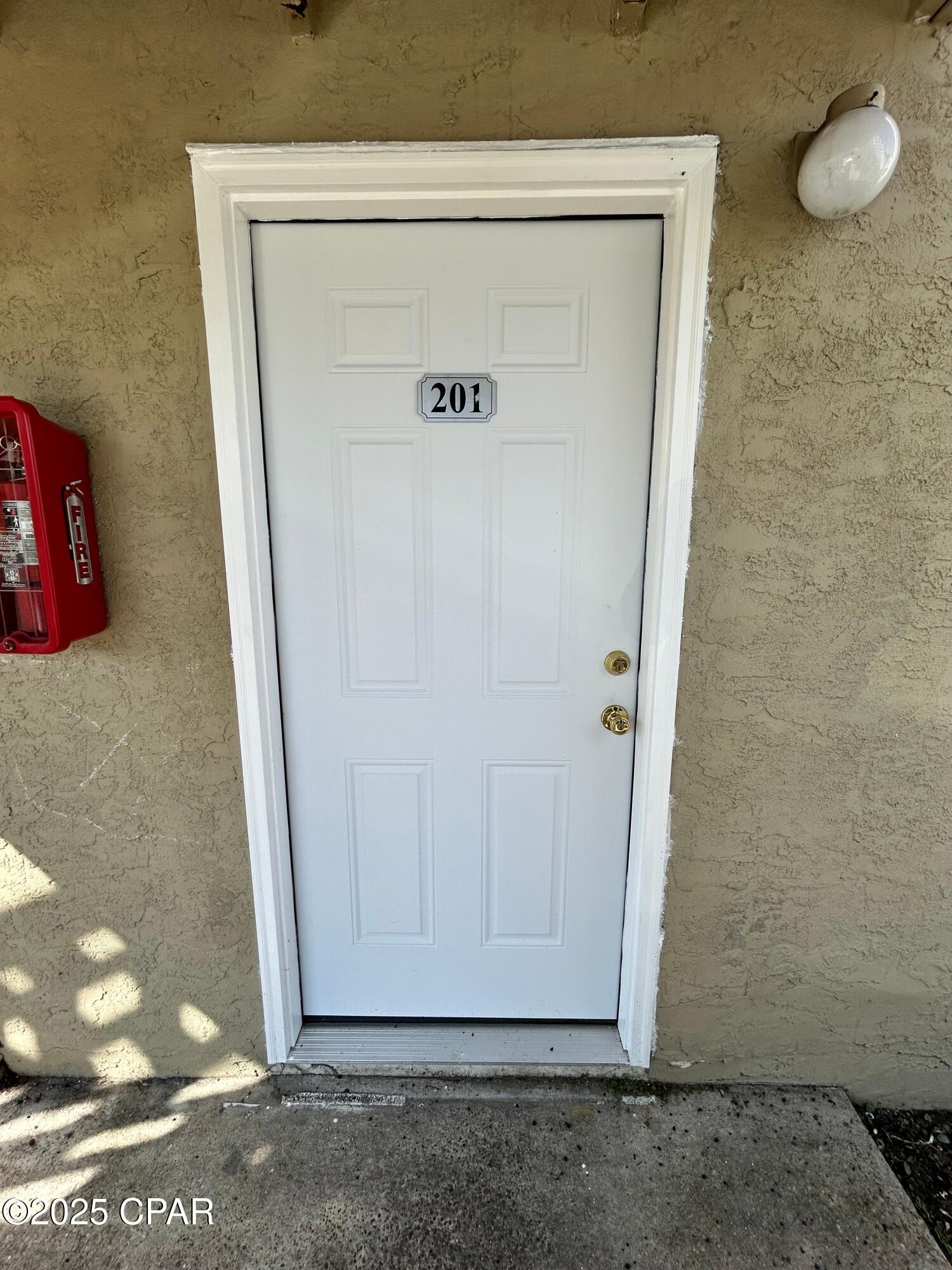 Image 2 For 3914 11th Street 201